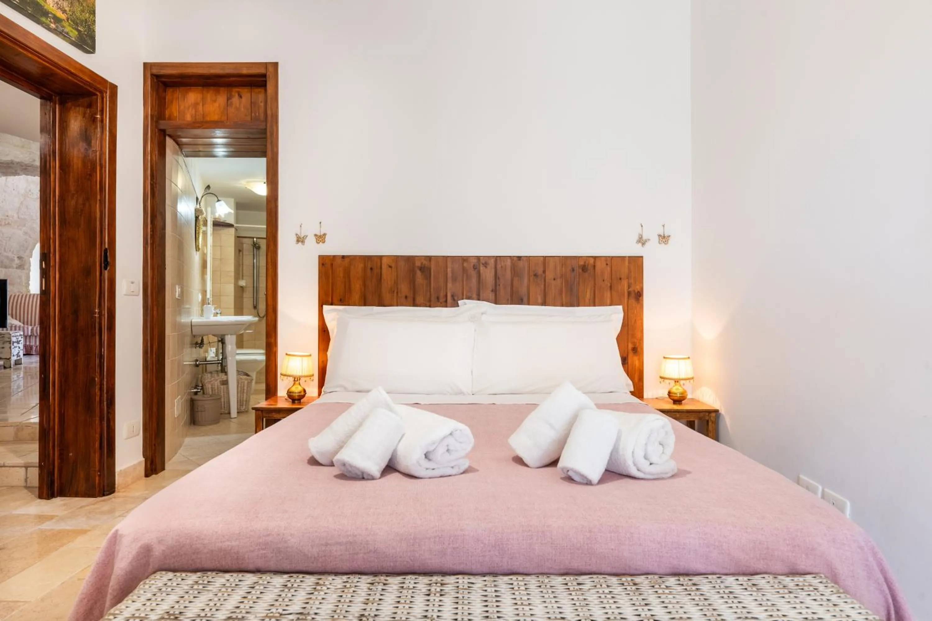 Living room, Bed in Trulli Sabrina Resort
