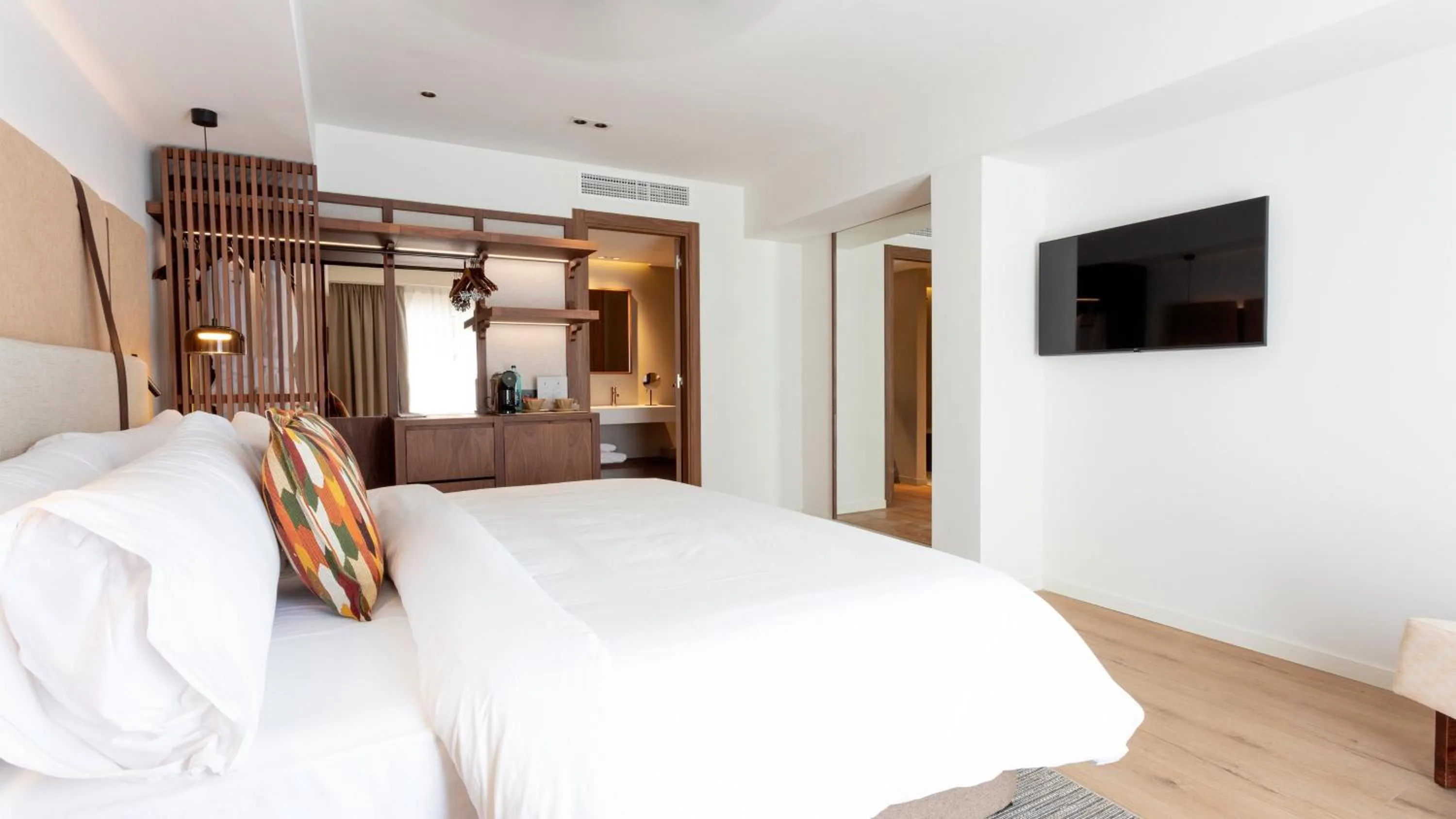 Photo of the whole room, Bed in Hotel Indigo Gandia Beach by IHG