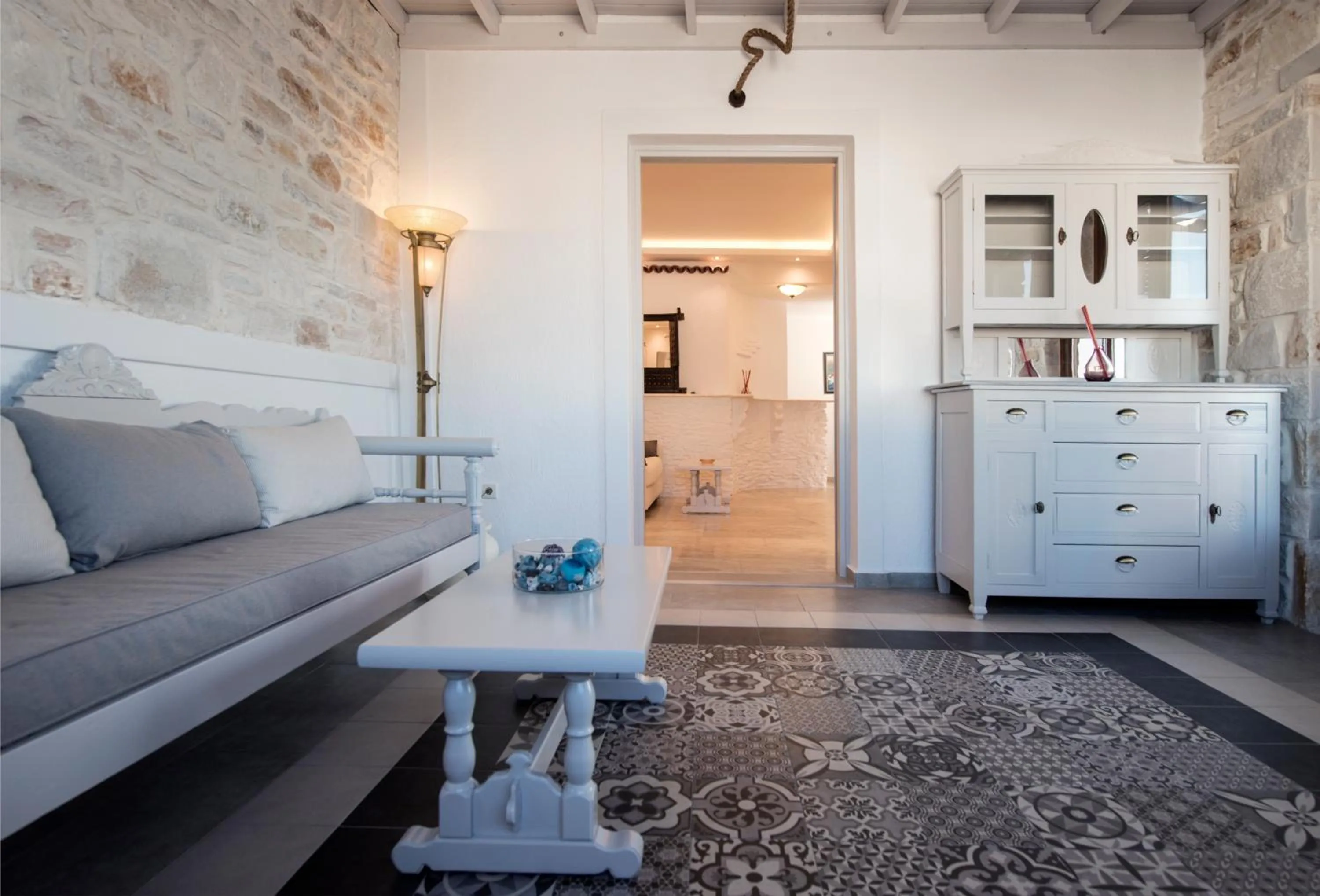 Coffee/tea facilities in Contaratos Beach Hotel