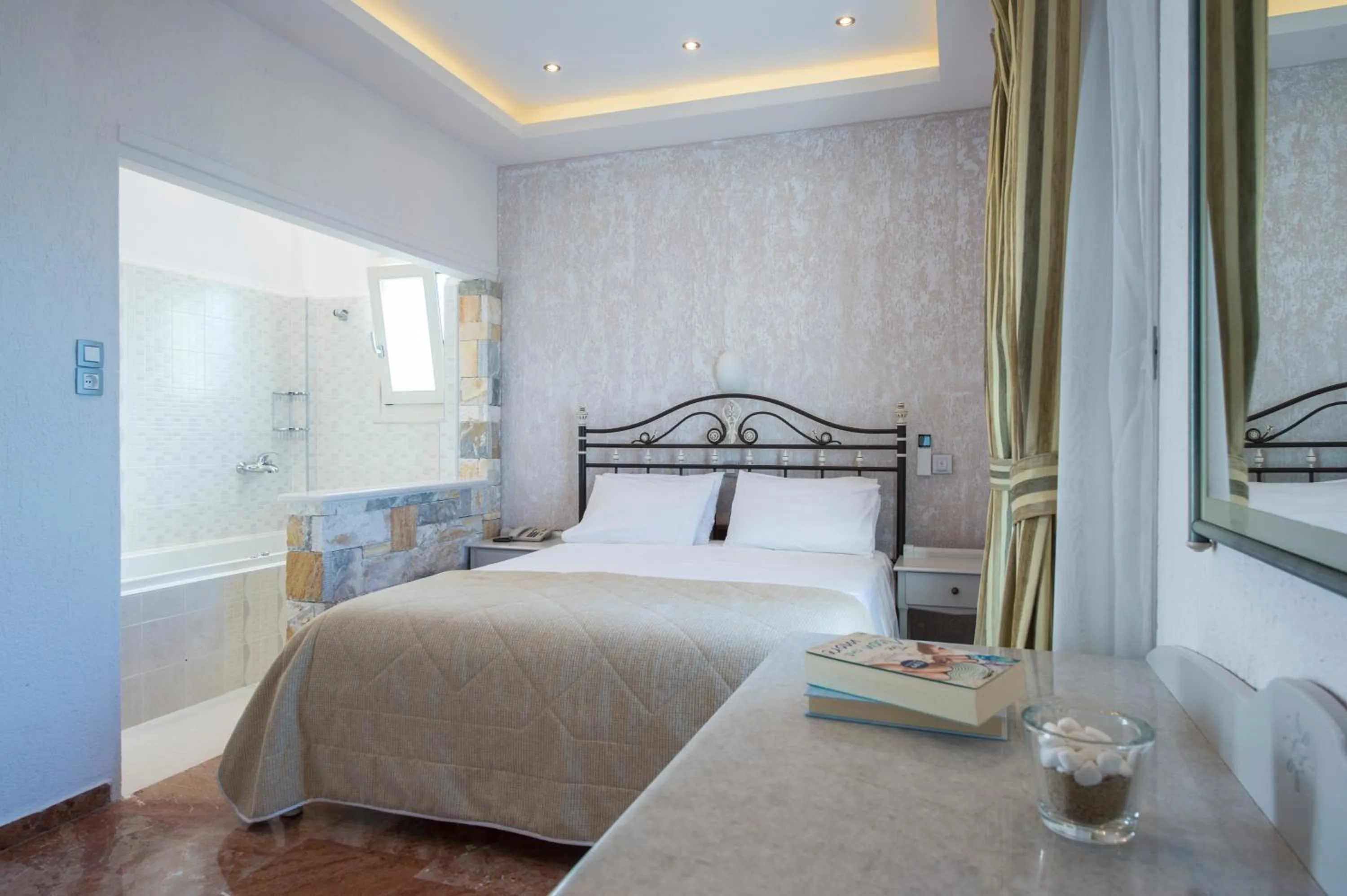 Bed in Contaratos Beach Hotel