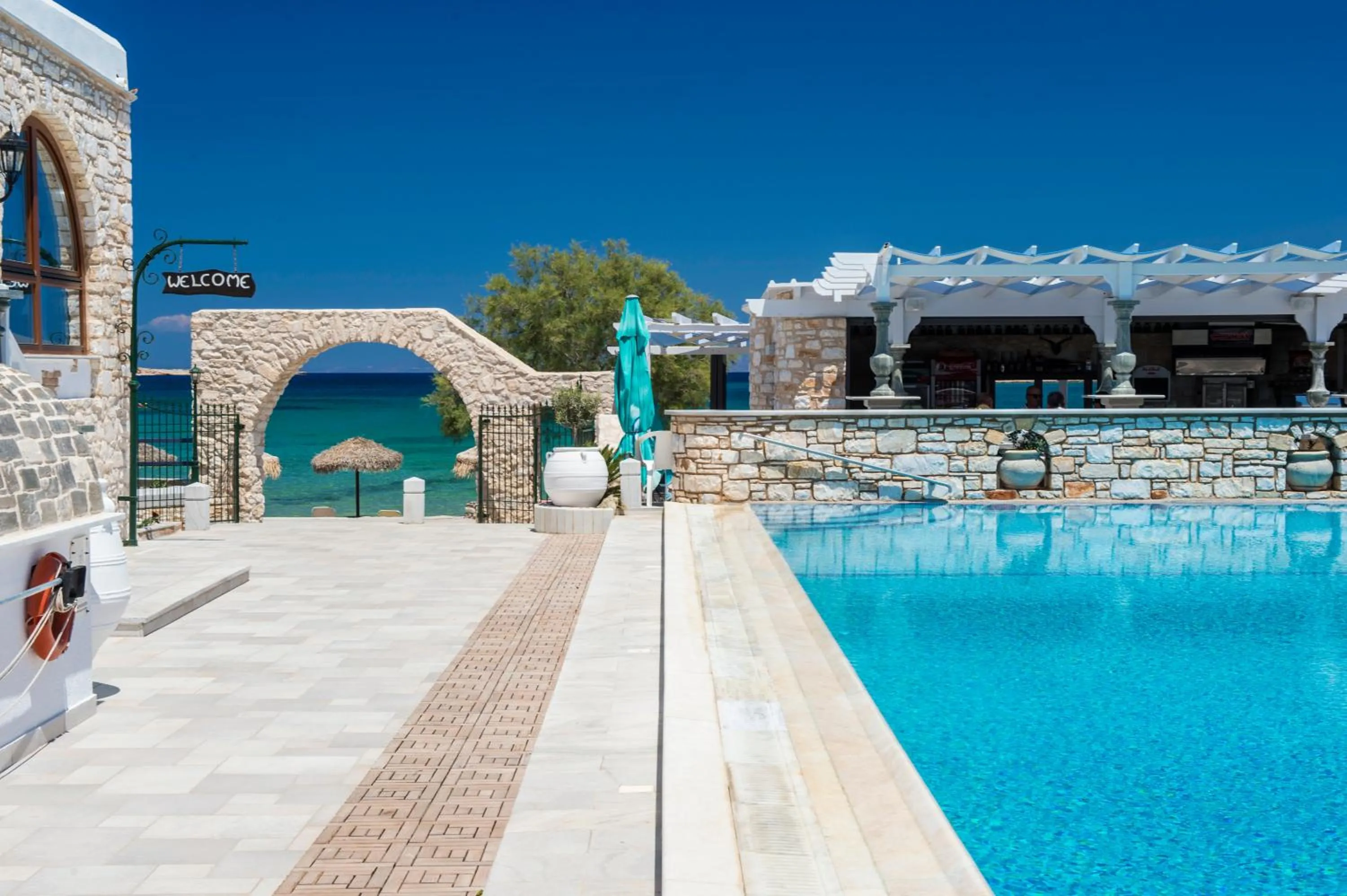 Day in Contaratos Beach Hotel