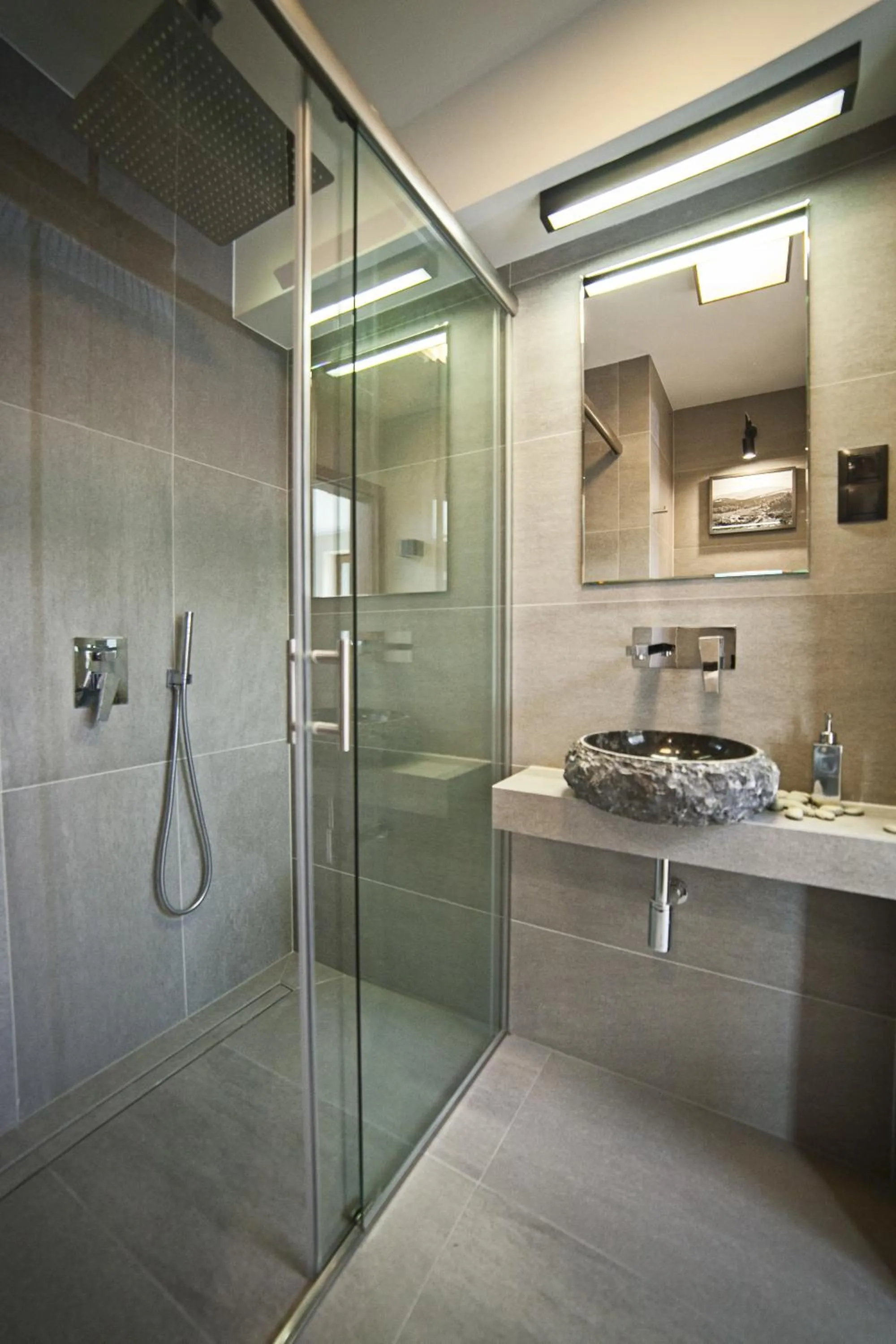 Shower in Aspen Deluxe Residence & ASPEN cottage