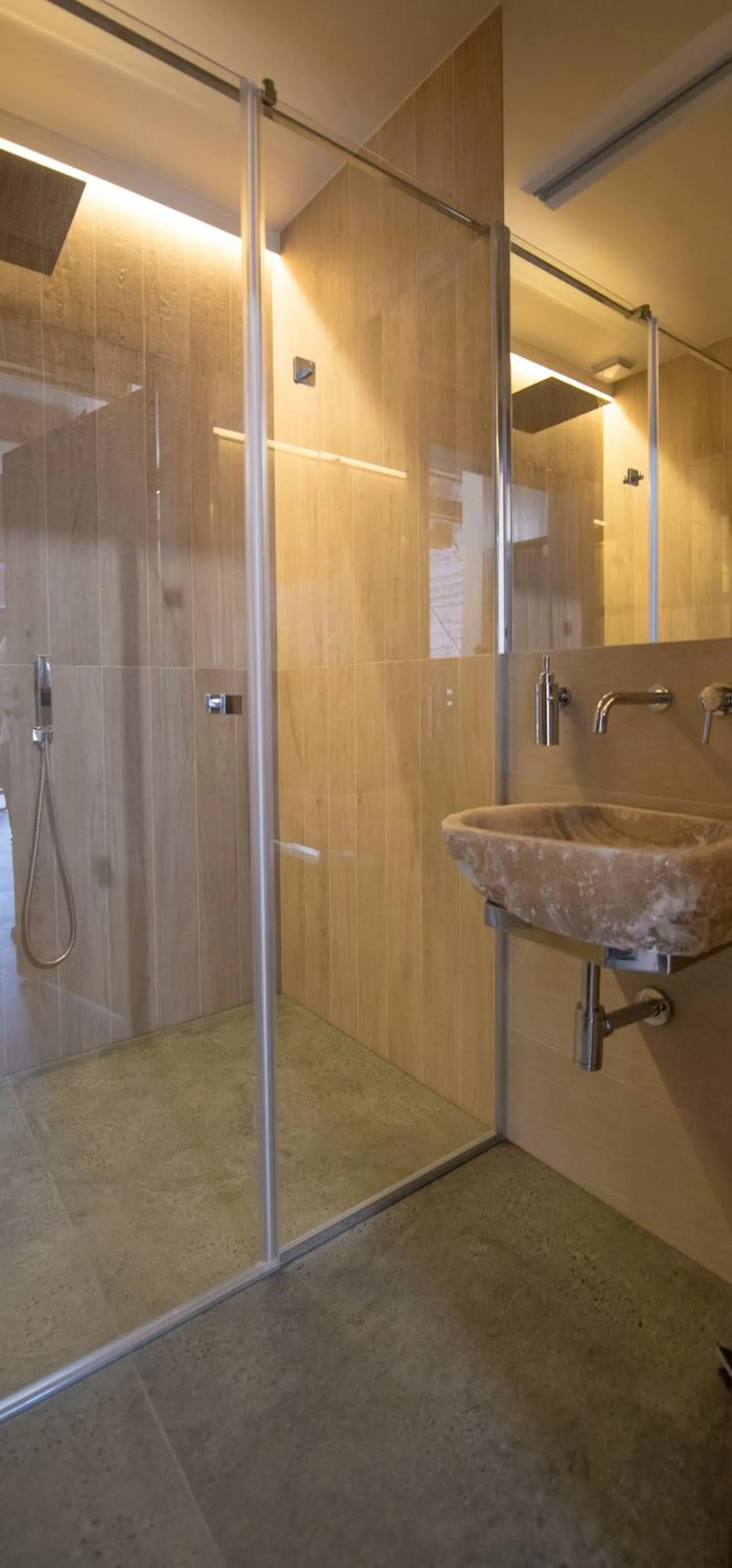 Shower in Aspen Deluxe Residence & ASPEN cottage