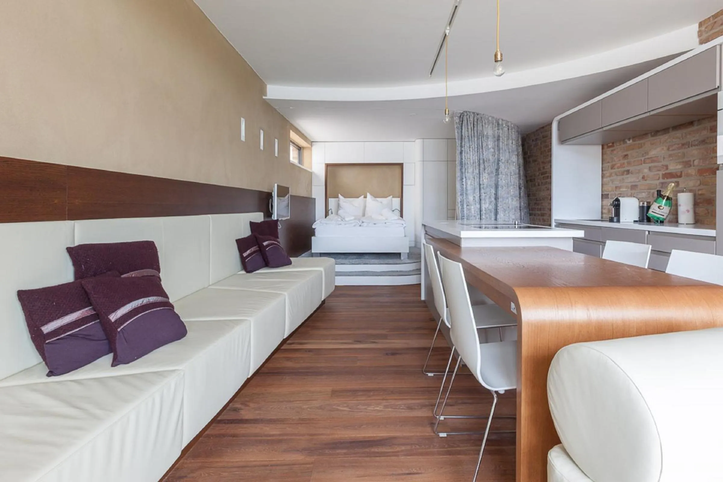 Decorative detail, Bed in Ringelnatz Inselhotel