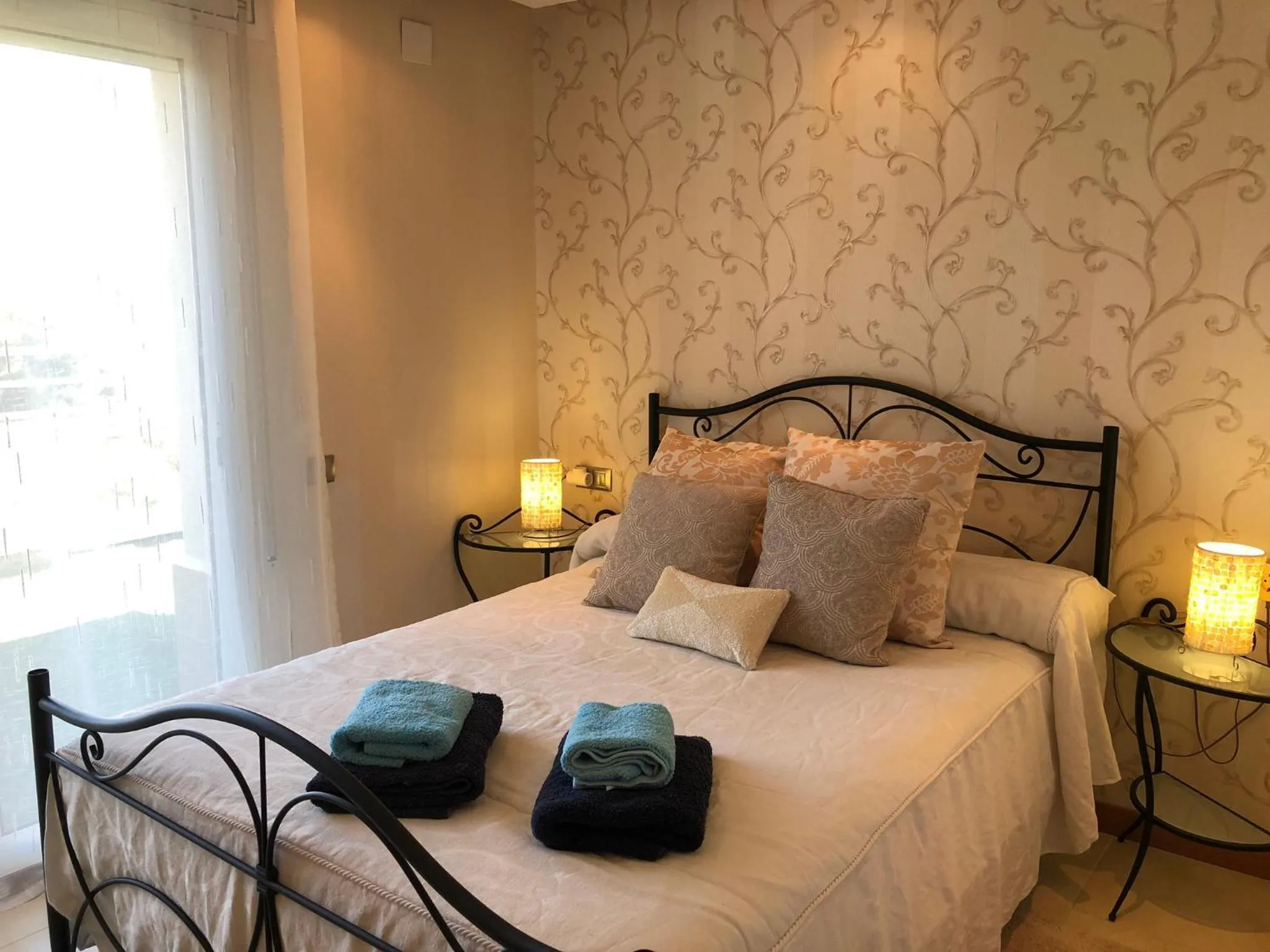 Bed in Bed and Breakfast en Salou