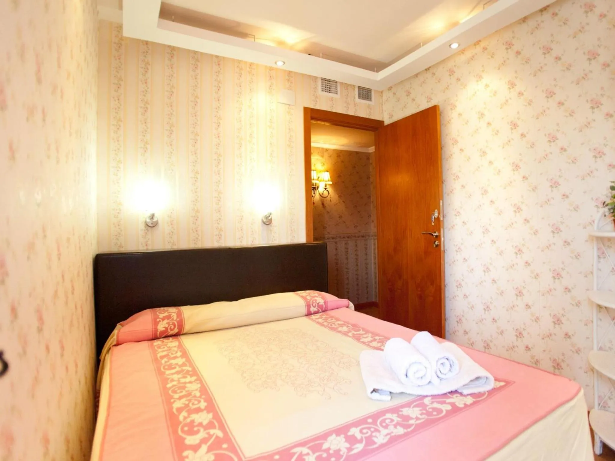 Bed in Bed and Breakfast en Salou