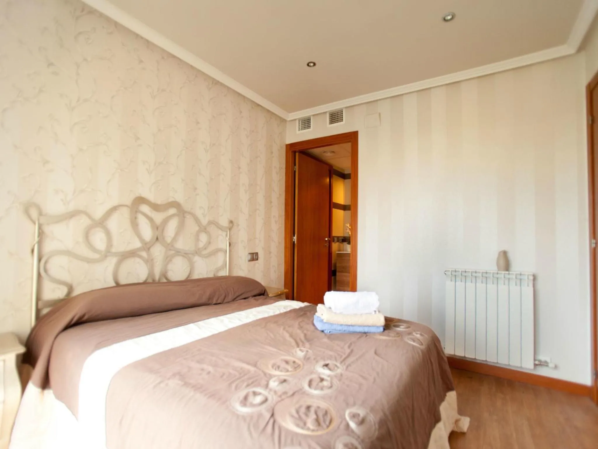Bed in Bed and Breakfast en Salou