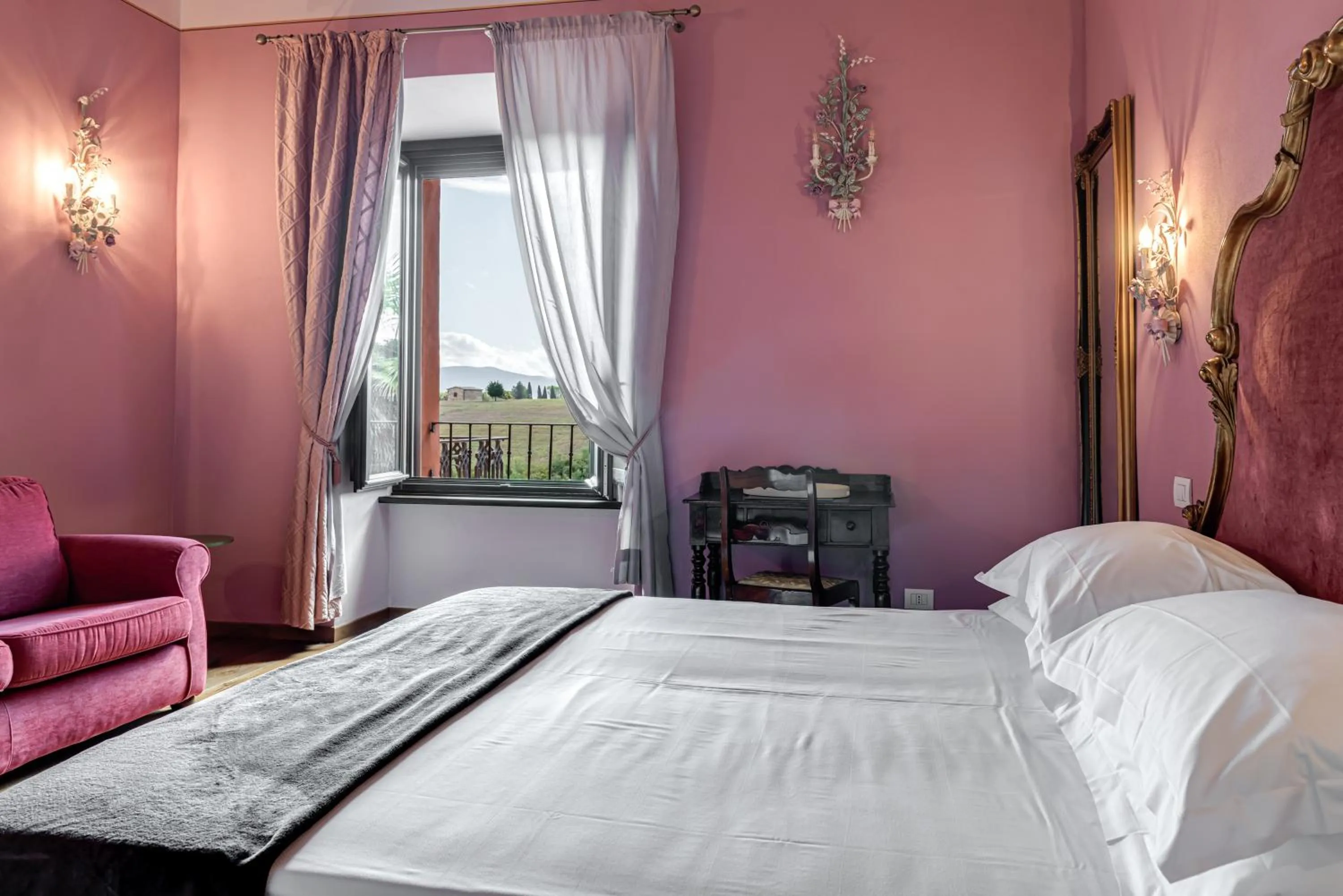 Bed in Palazzo Pacini