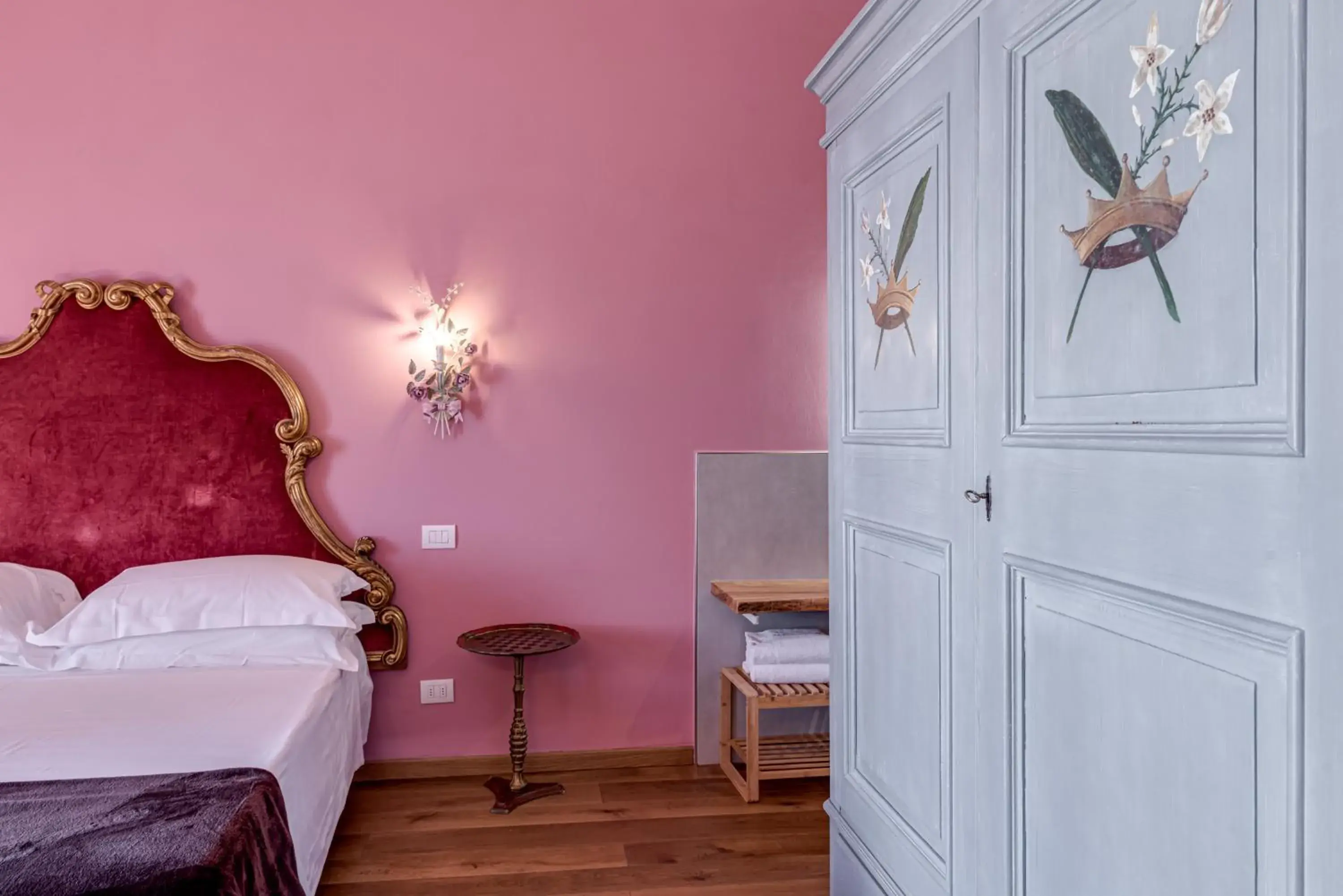 Bed in Palazzo Pacini Bed in Palazzo Pacini