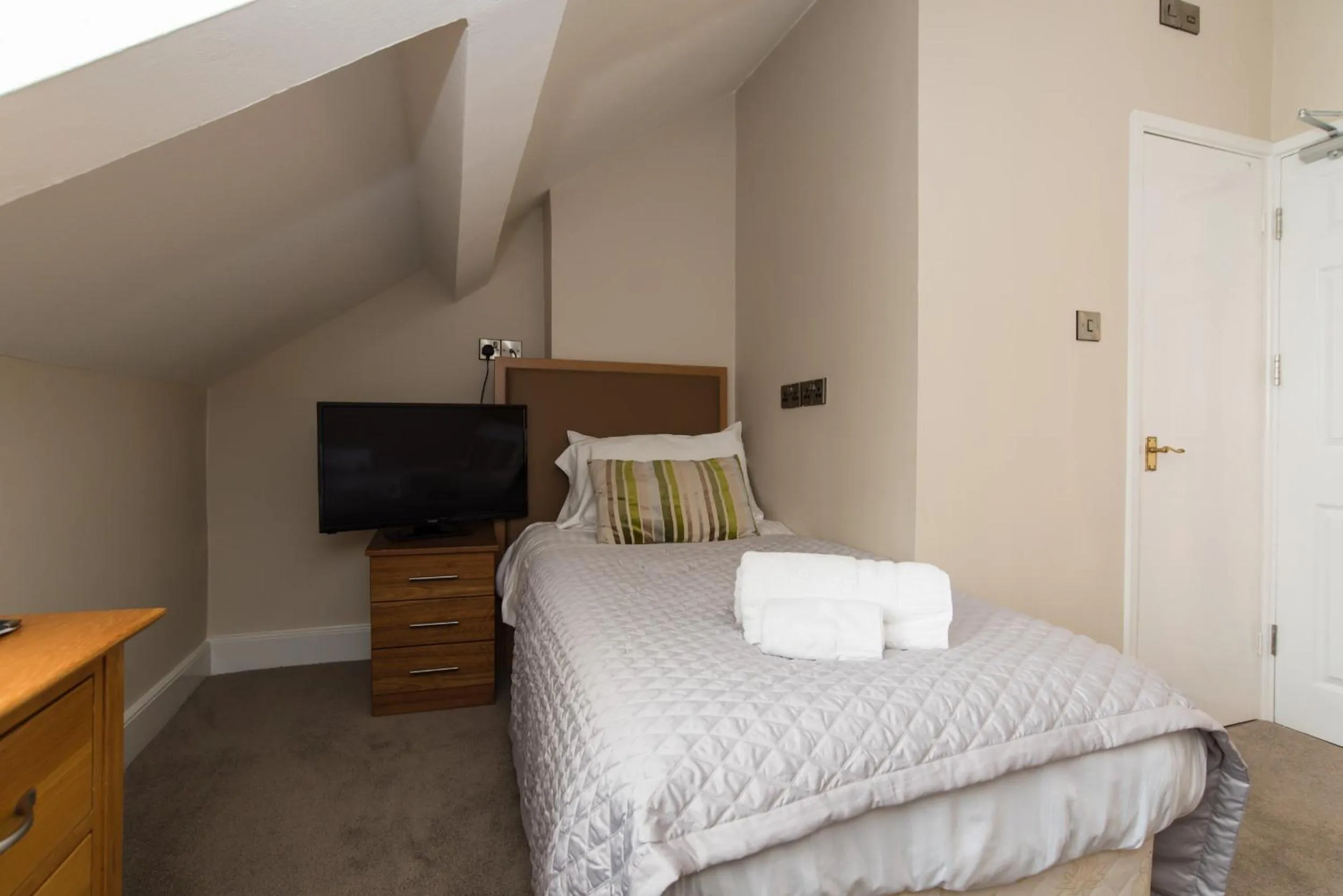 Bed in No 46 Marine Terrace