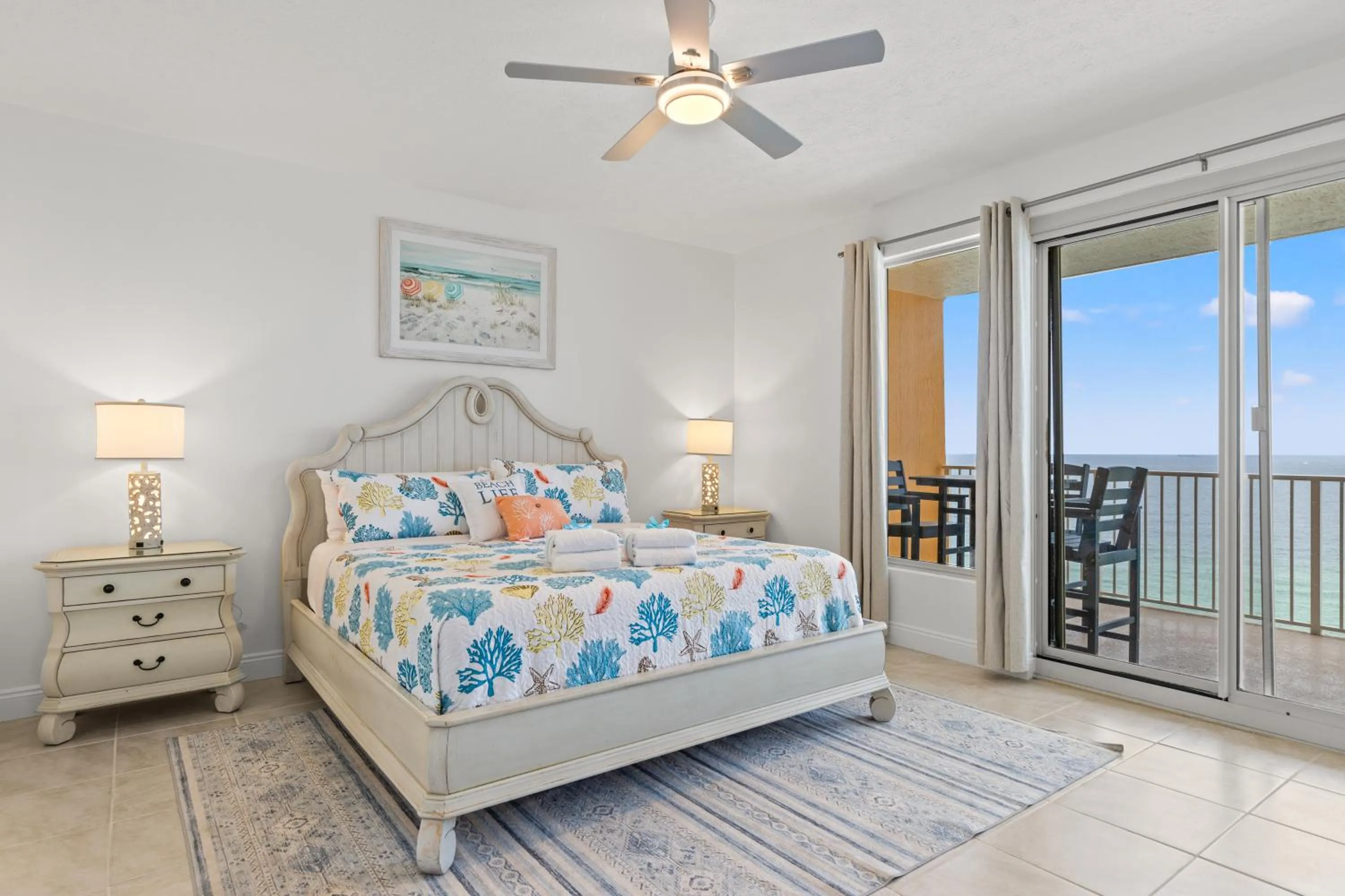 Bed in Treasure Shores–3BR Beachfront Corner Unit sleeps 8 with Stunning Gulf Views!