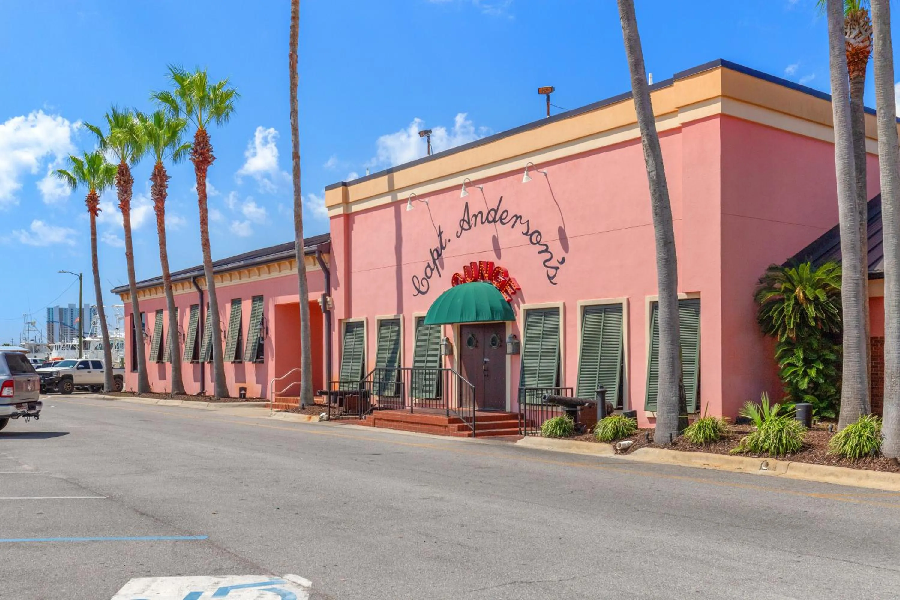 Other in Treasure Shores–3BR Beachfront Corner Unit sleeps 8 with Stunning Gulf Views!