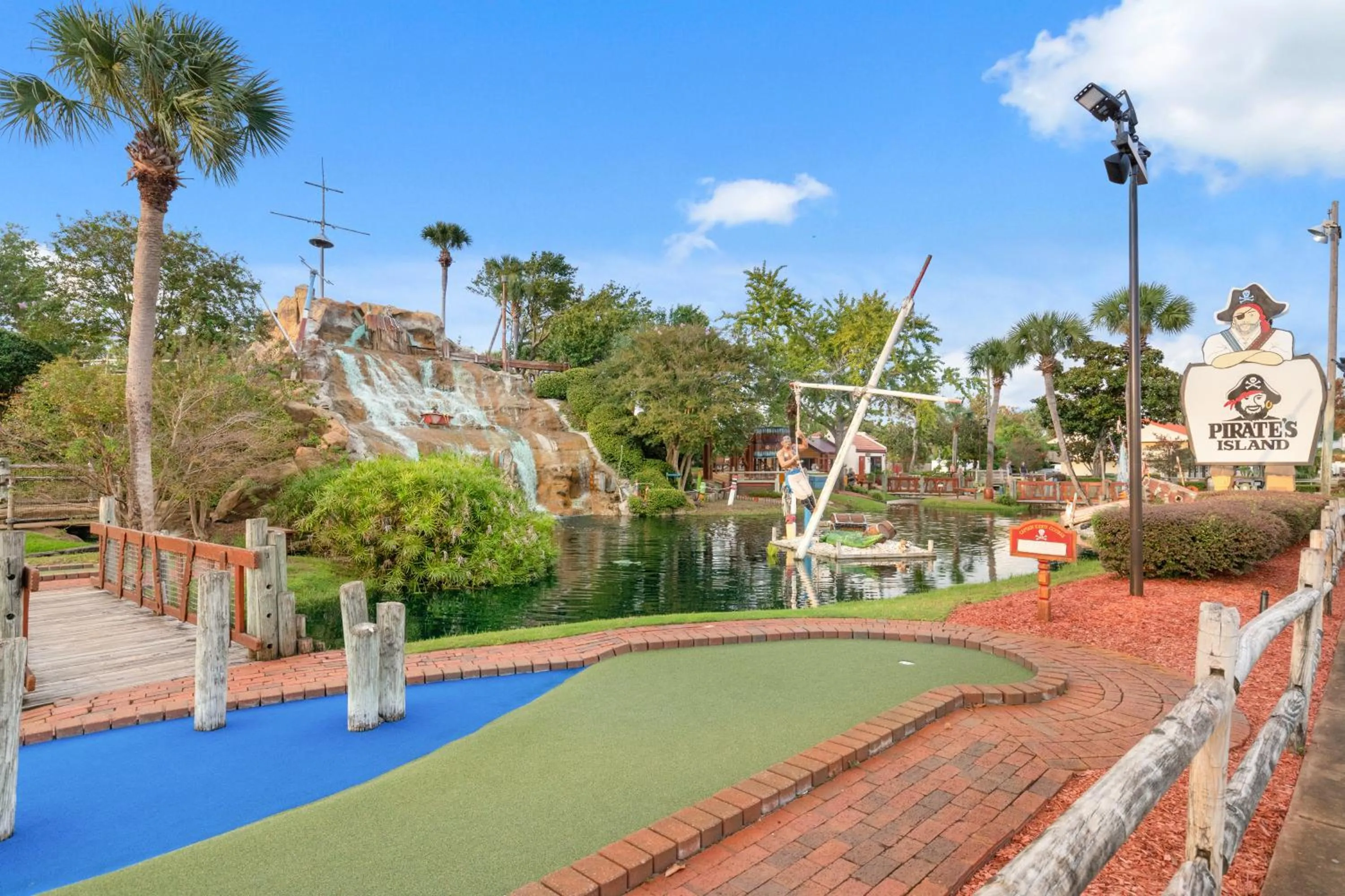 Other in Treasure Shores–3BR Beachfront Corner Unit sleeps 8 with Stunning Gulf Views!