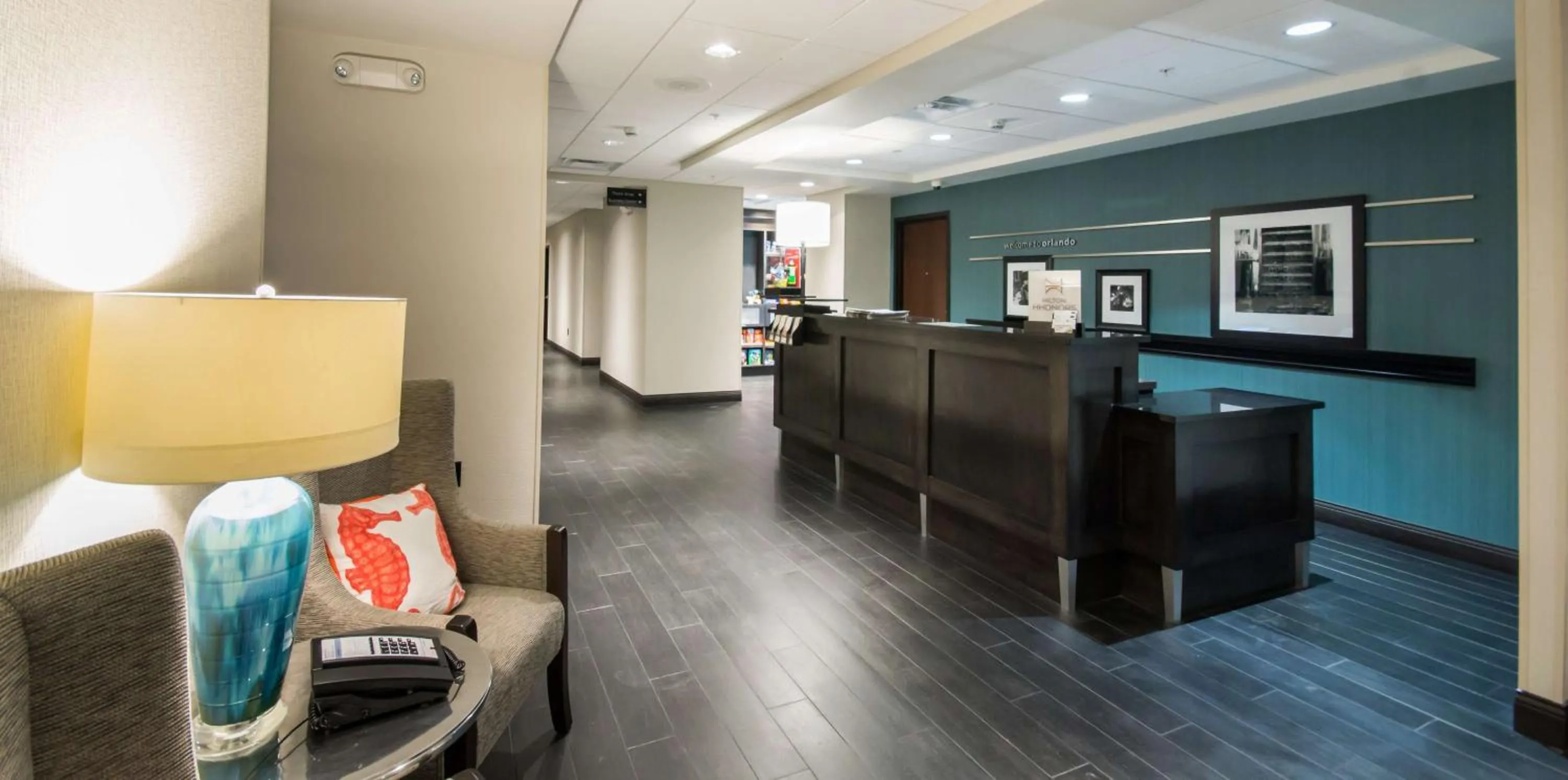 Lobby or reception in Hampton Inn & Suites Orlando near SeaWorld