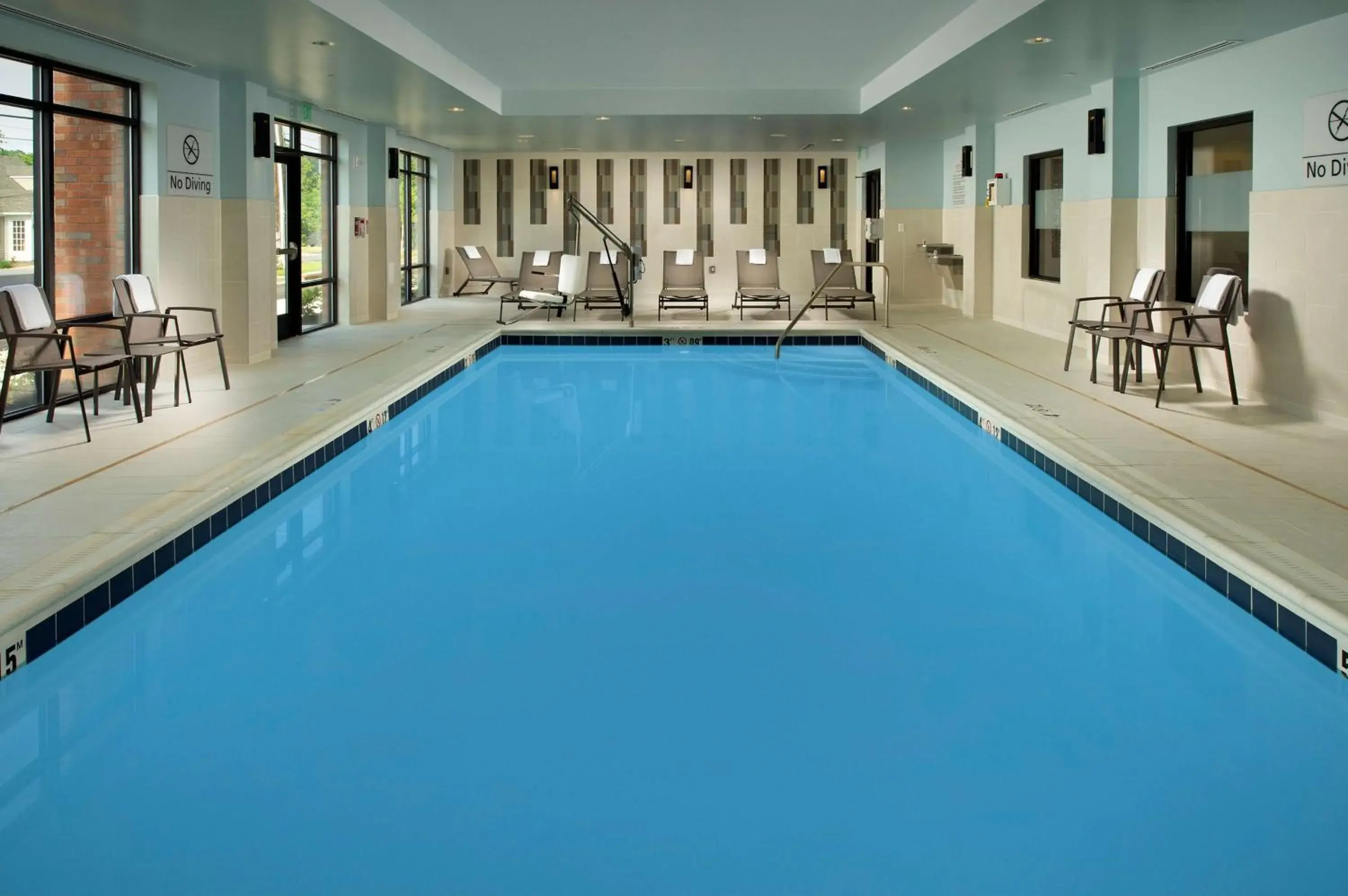 Pool view in Hampton Inn & Suites Baltimore North/Timonium, MD Pool view in Hampton Inn & Suites Baltimore North/Timonium, MD