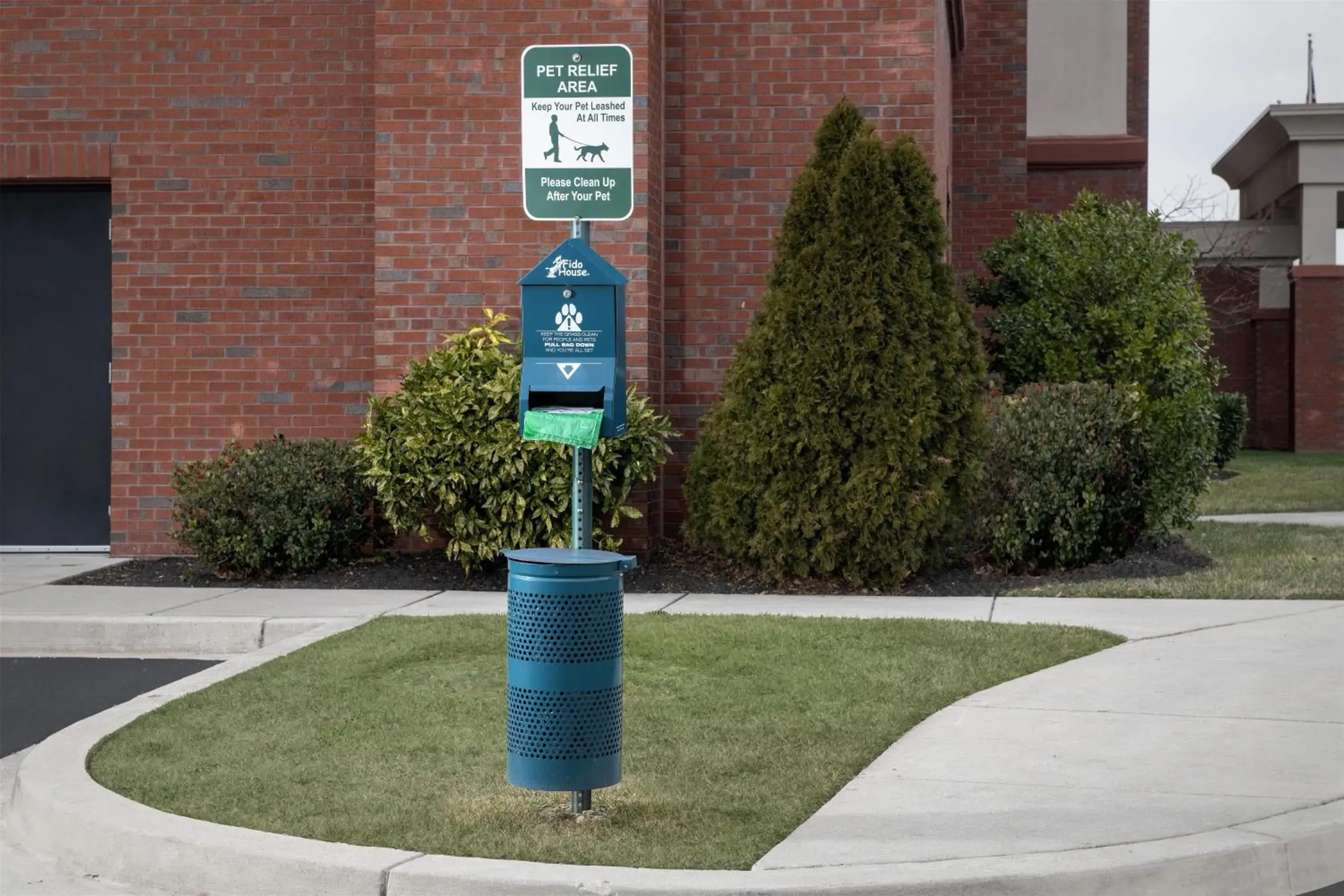 Property building in Hampton Inn & Suites Baltimore North/Timonium, MD Property building in Hampton Inn & Suites Baltimore North/Timonium, MD