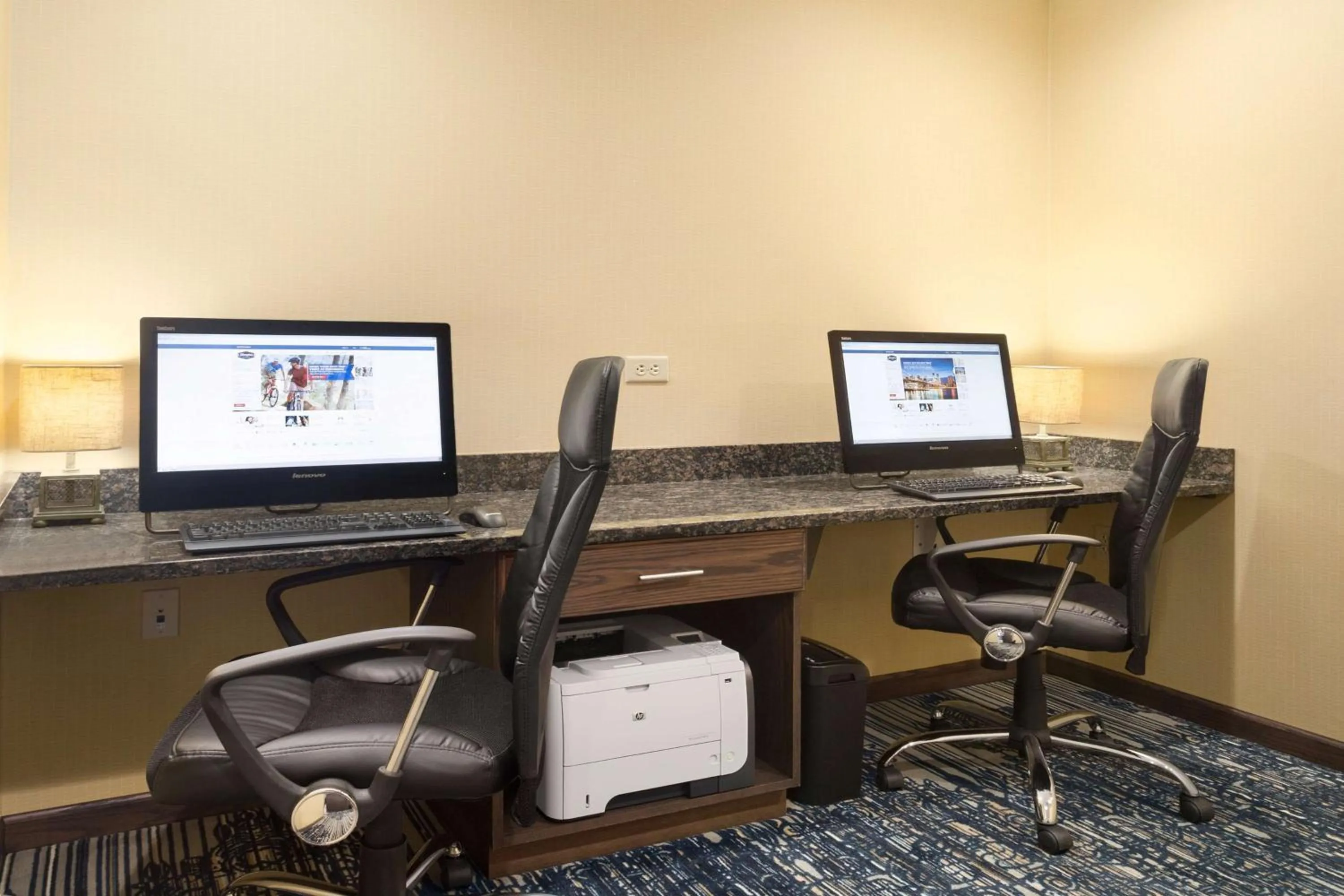 Business facilities in Hampton Inn by Hilton Kennewick at Southridge