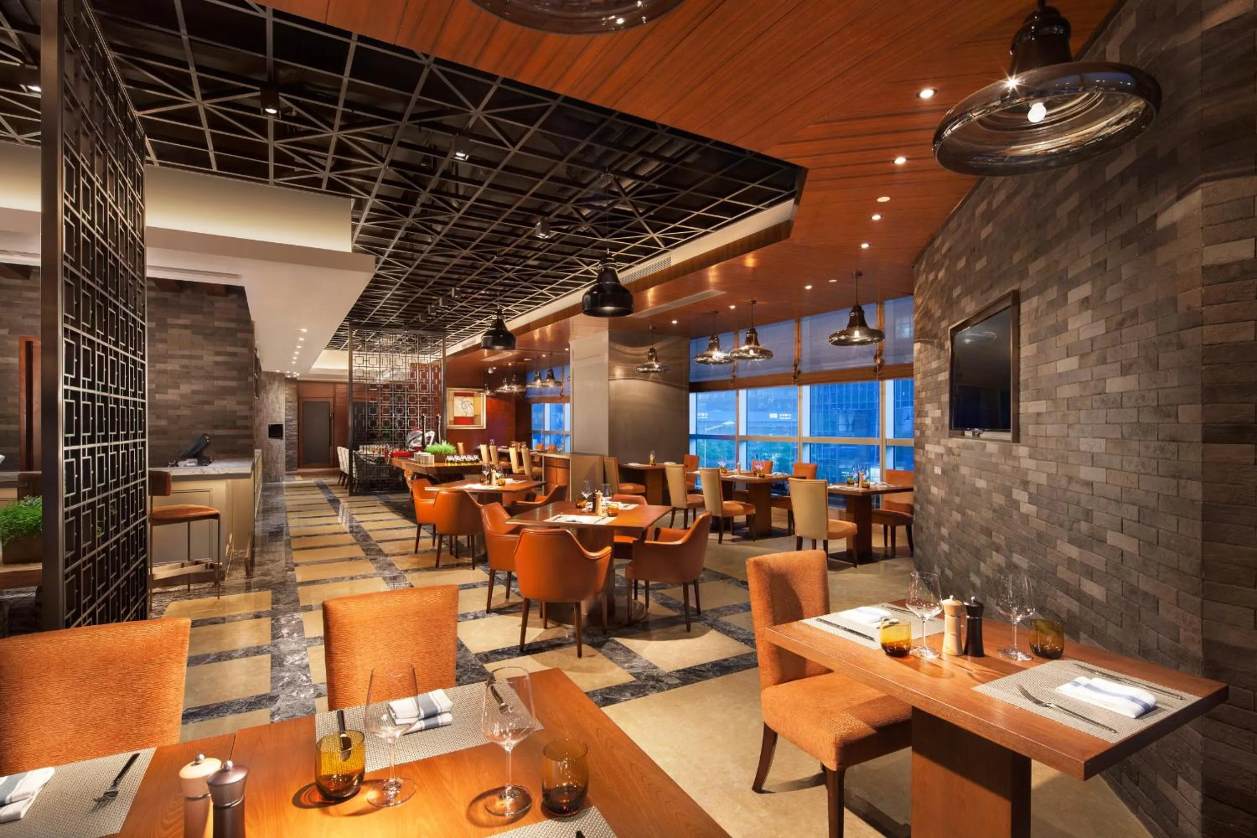 Restaurant/places to eat in Seaton Hotel Chengdu-Mini Bar Free for 1st Night