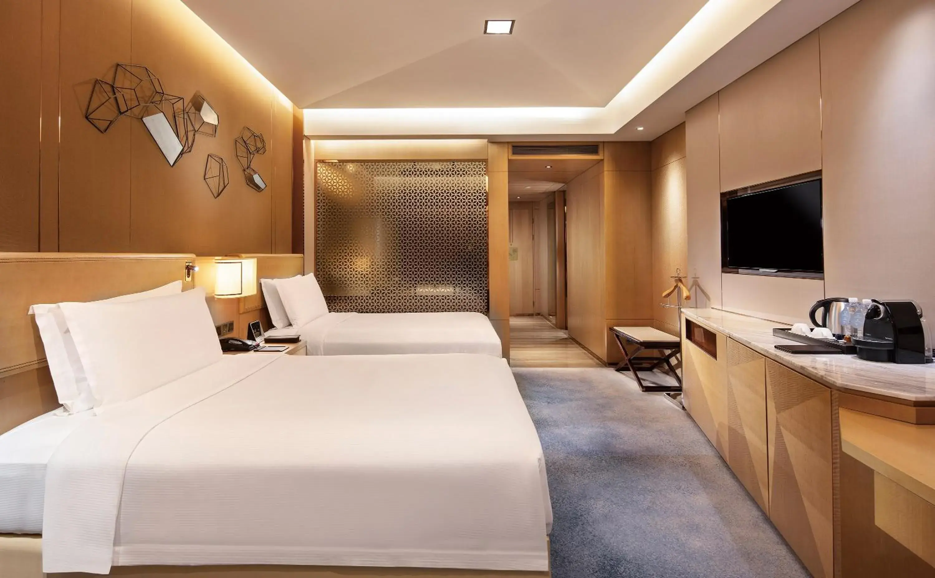 Bed in Seaton Hotel Chengdu-Mini Bar Free for 1st Night Bed in Seaton Hotel Chengdu-Mini Bar Free for 1st Night