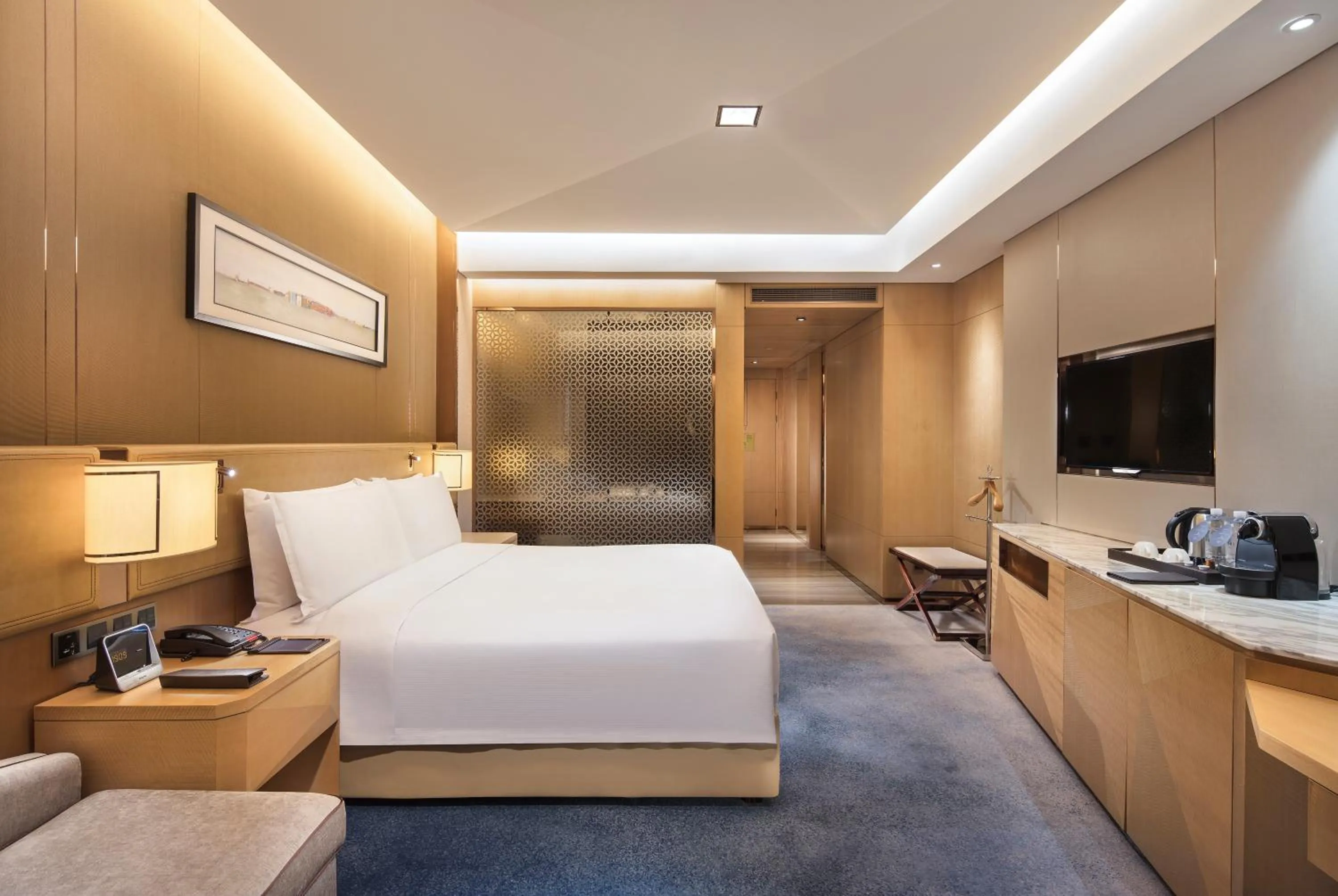 Bed in Seaton Hotel Chengdu-Mini Bar Free for 1st Night