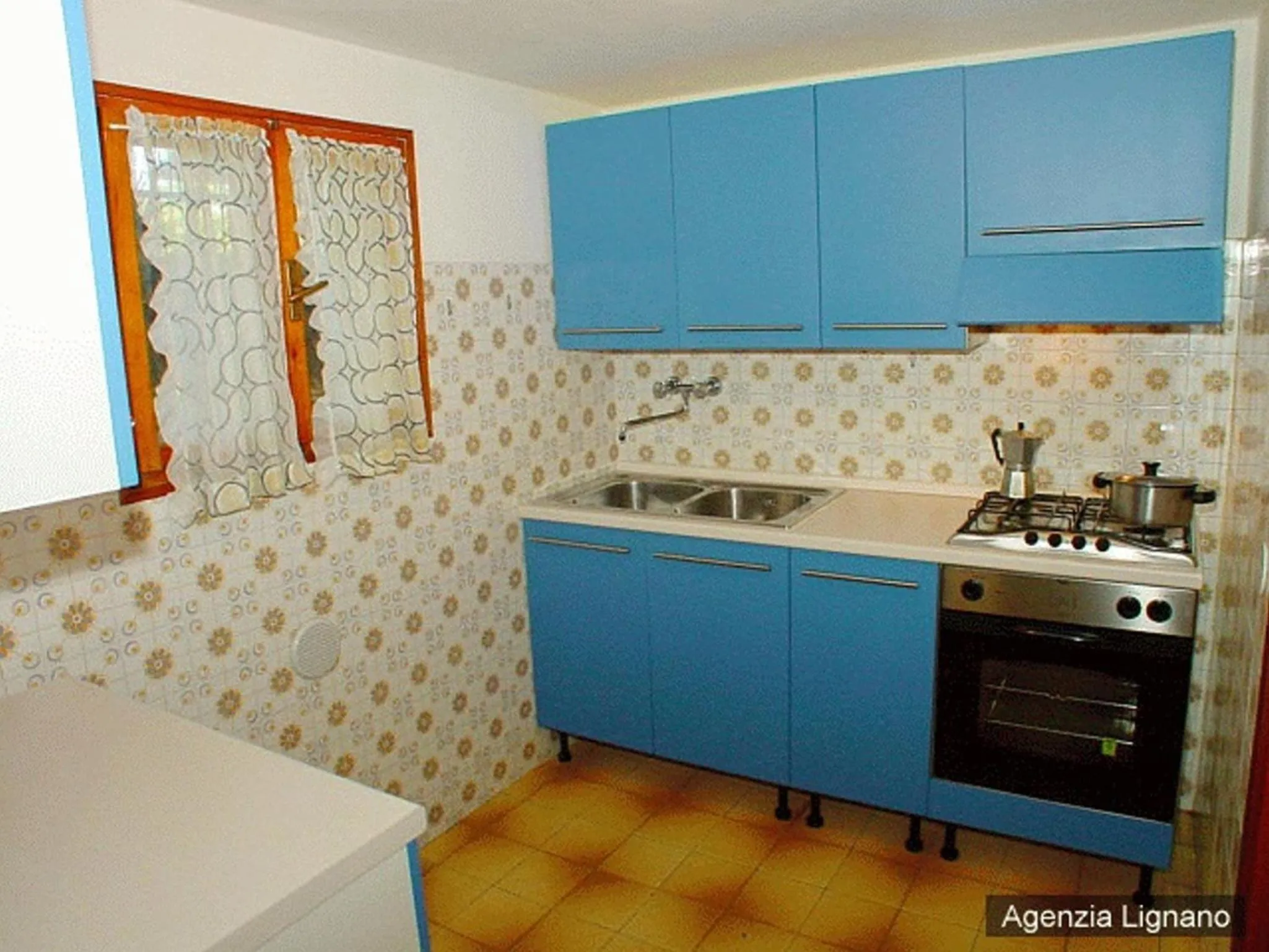 Kitchen or kitchenette in Lignano Riviera