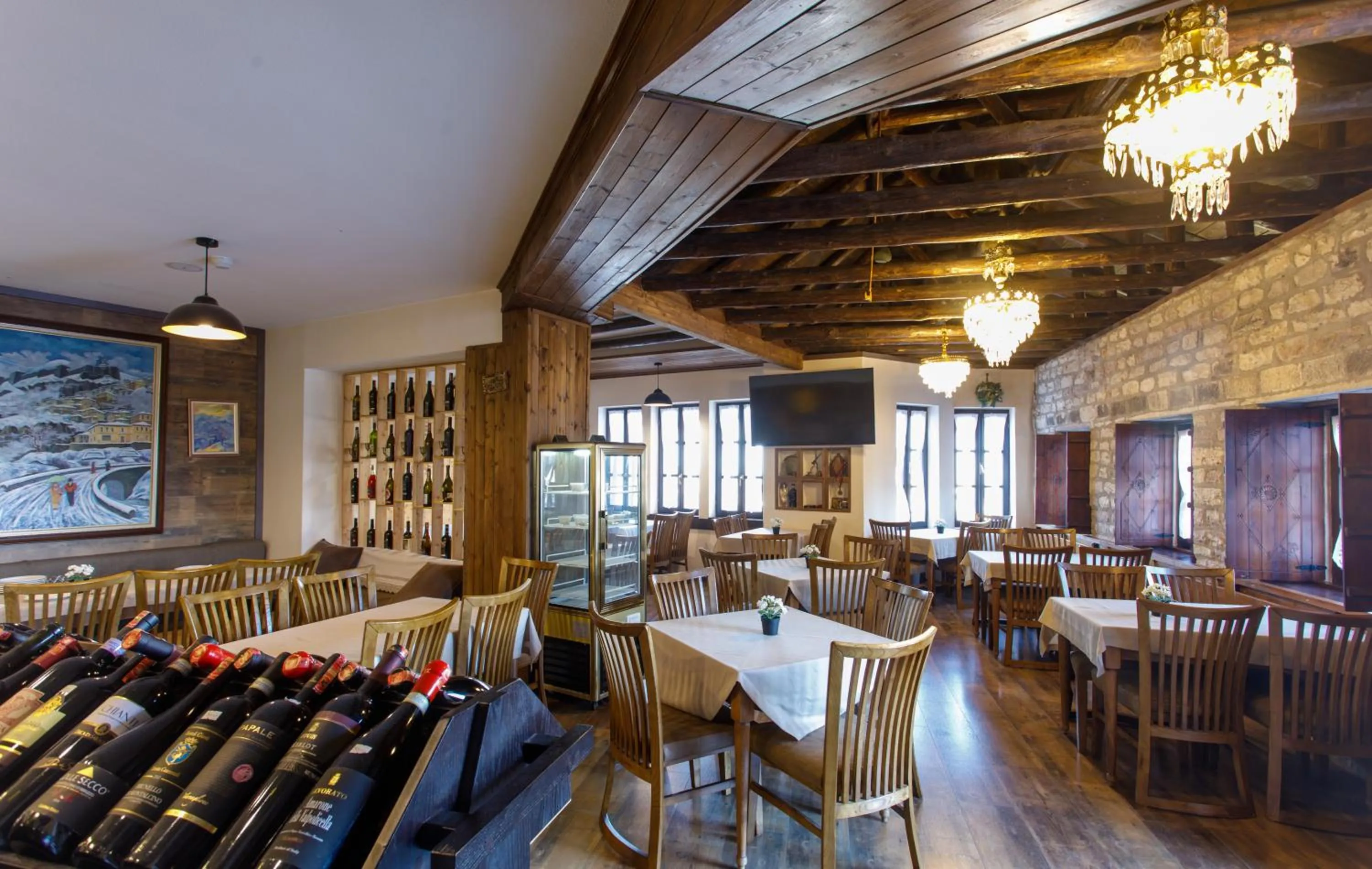 Restaurant/places to eat in Hotel Kodra