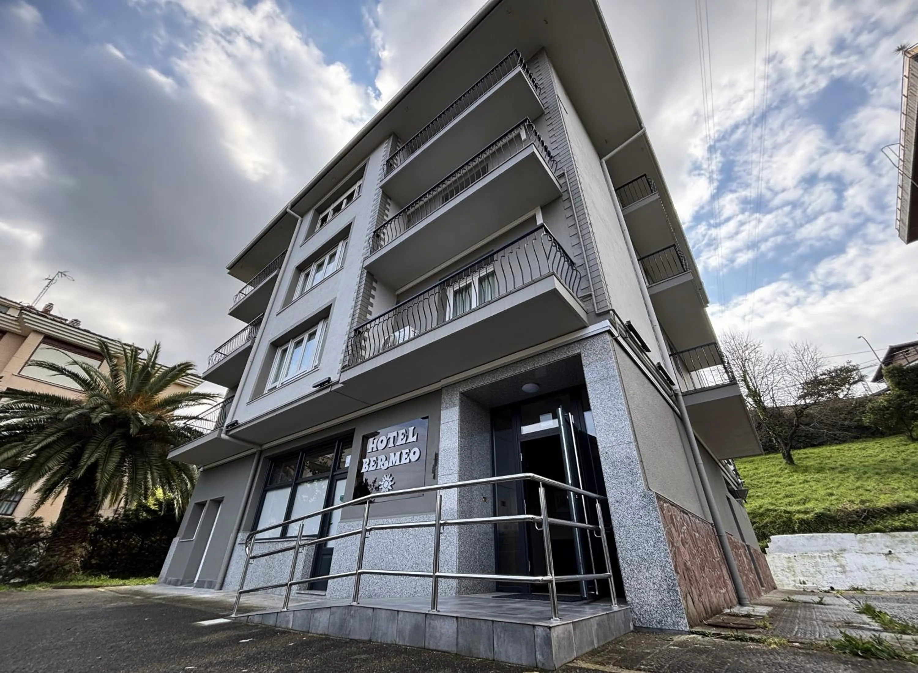 Property building in Hotel Bermeo