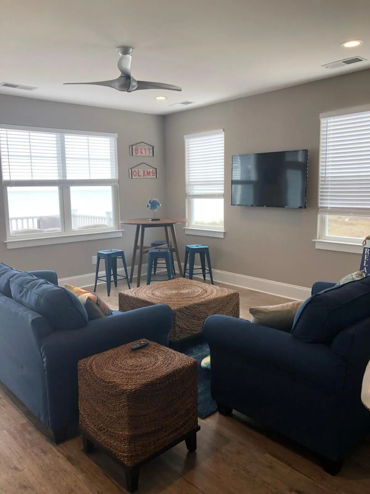 Bailey's Blue Ocean View -OceanFront