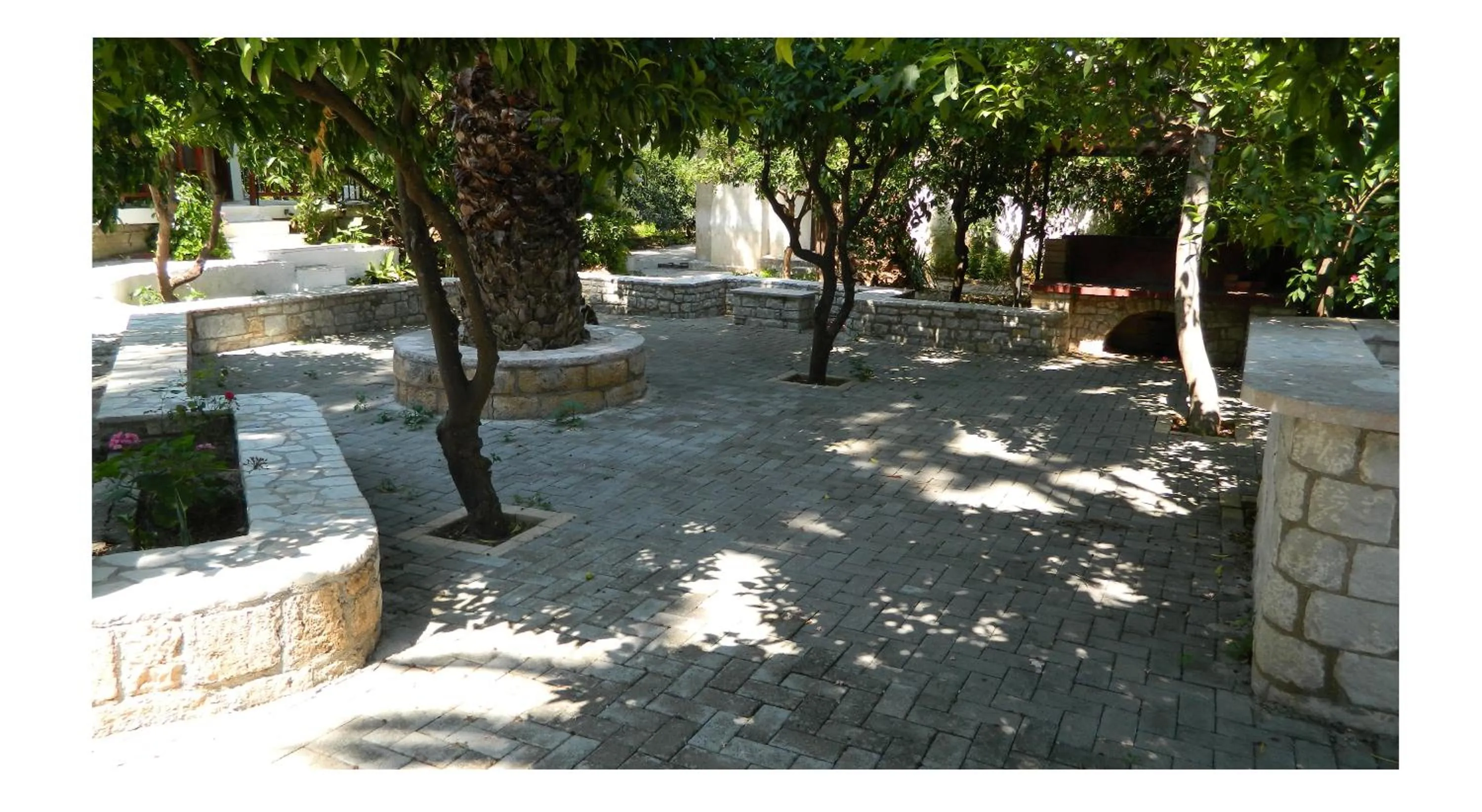 BBQ facilities in Villa Christina