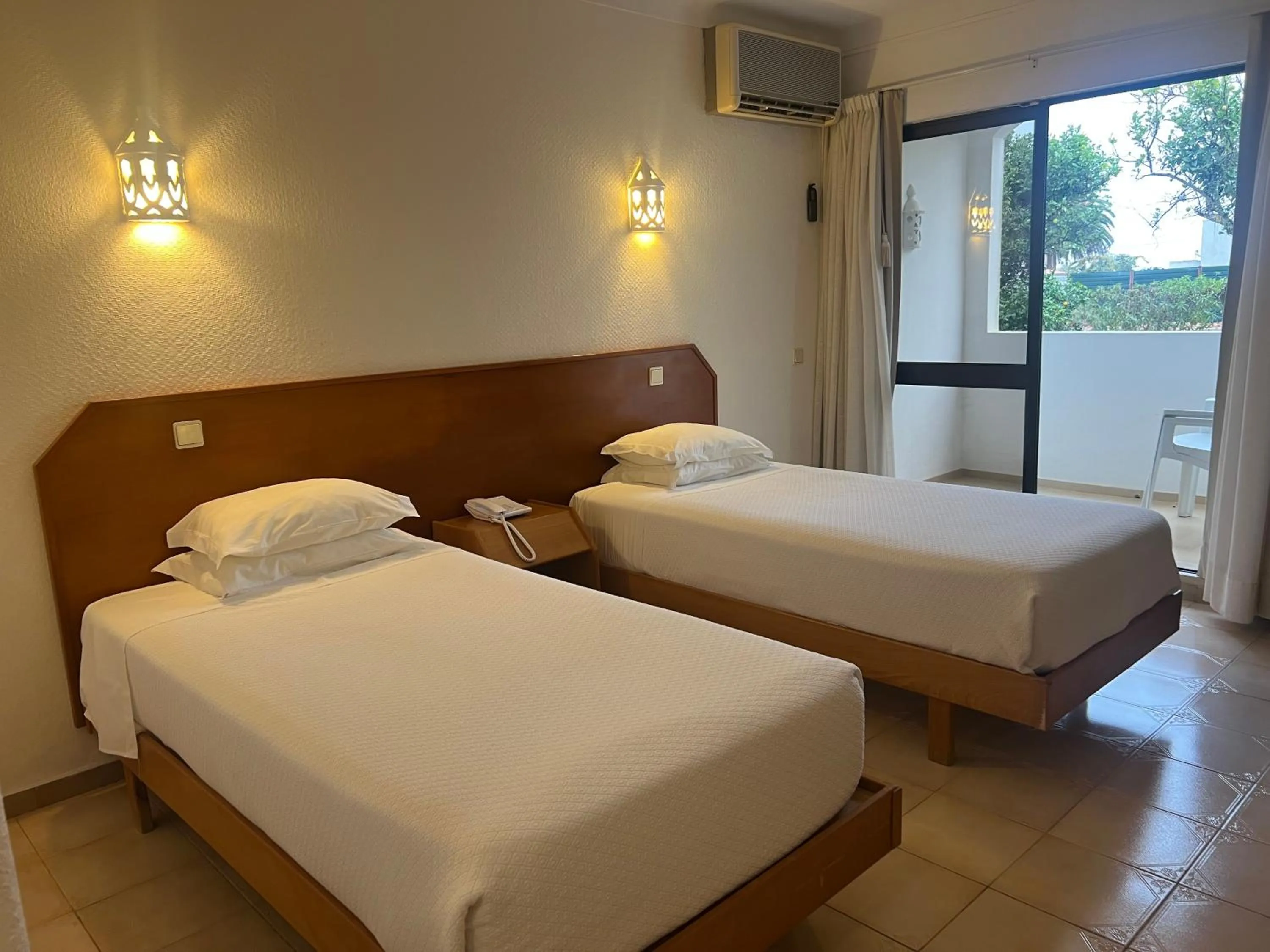 Twin Room in Hotel Albergaria Dom Manuel