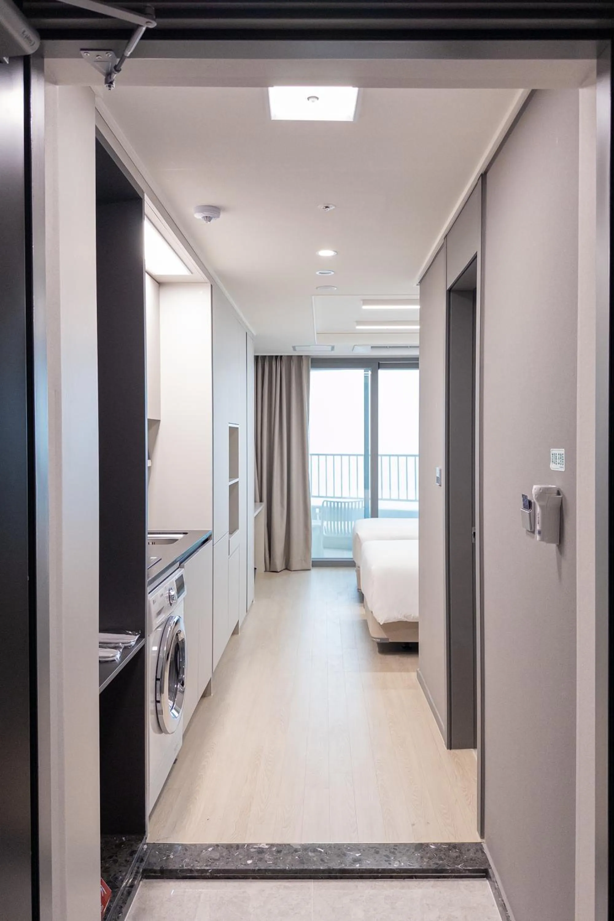 Photo of the whole room, Bed in Hotel Wavellent Yangyang