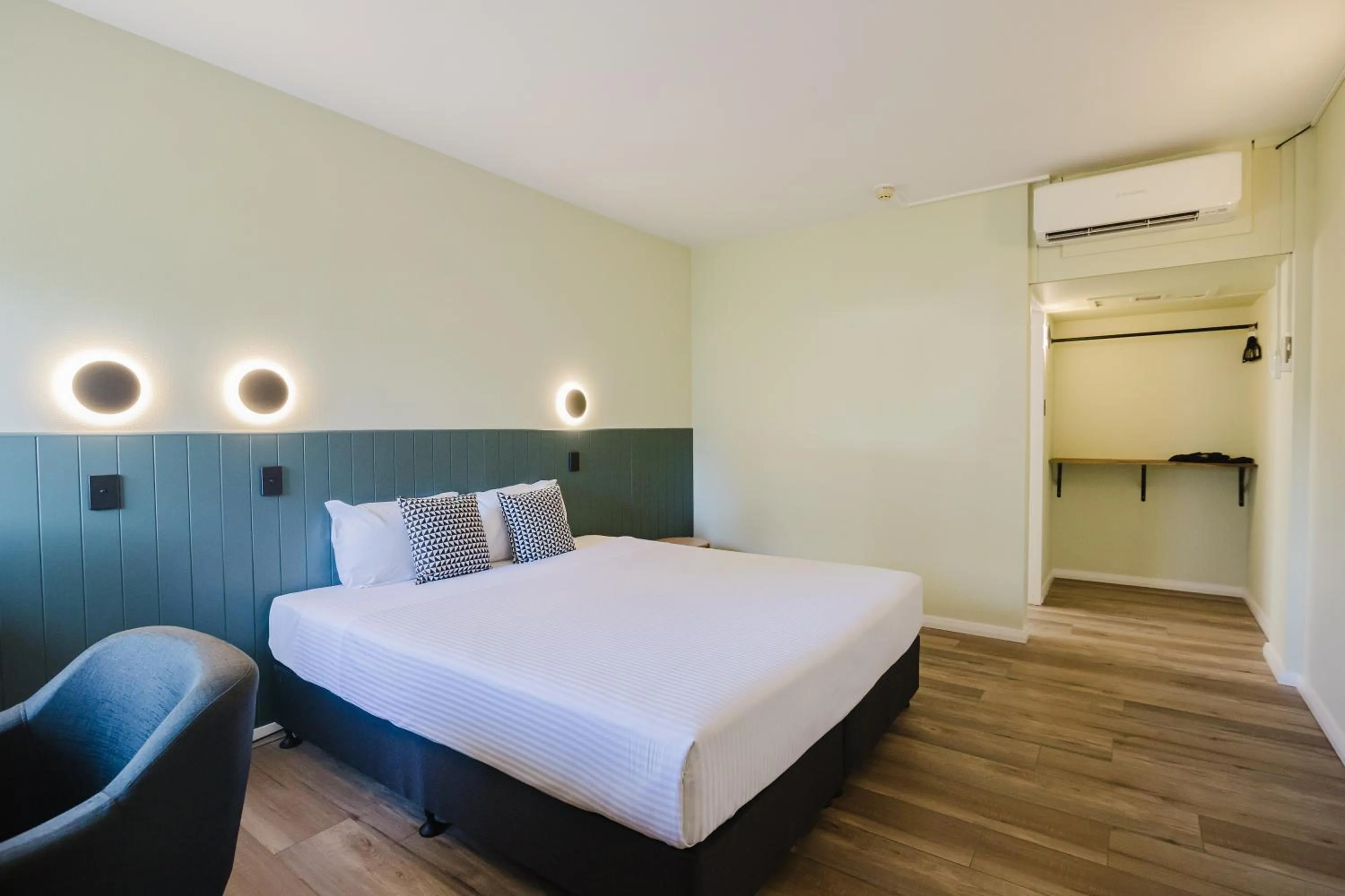 Bedroom, Bed in The Heritage Darwin