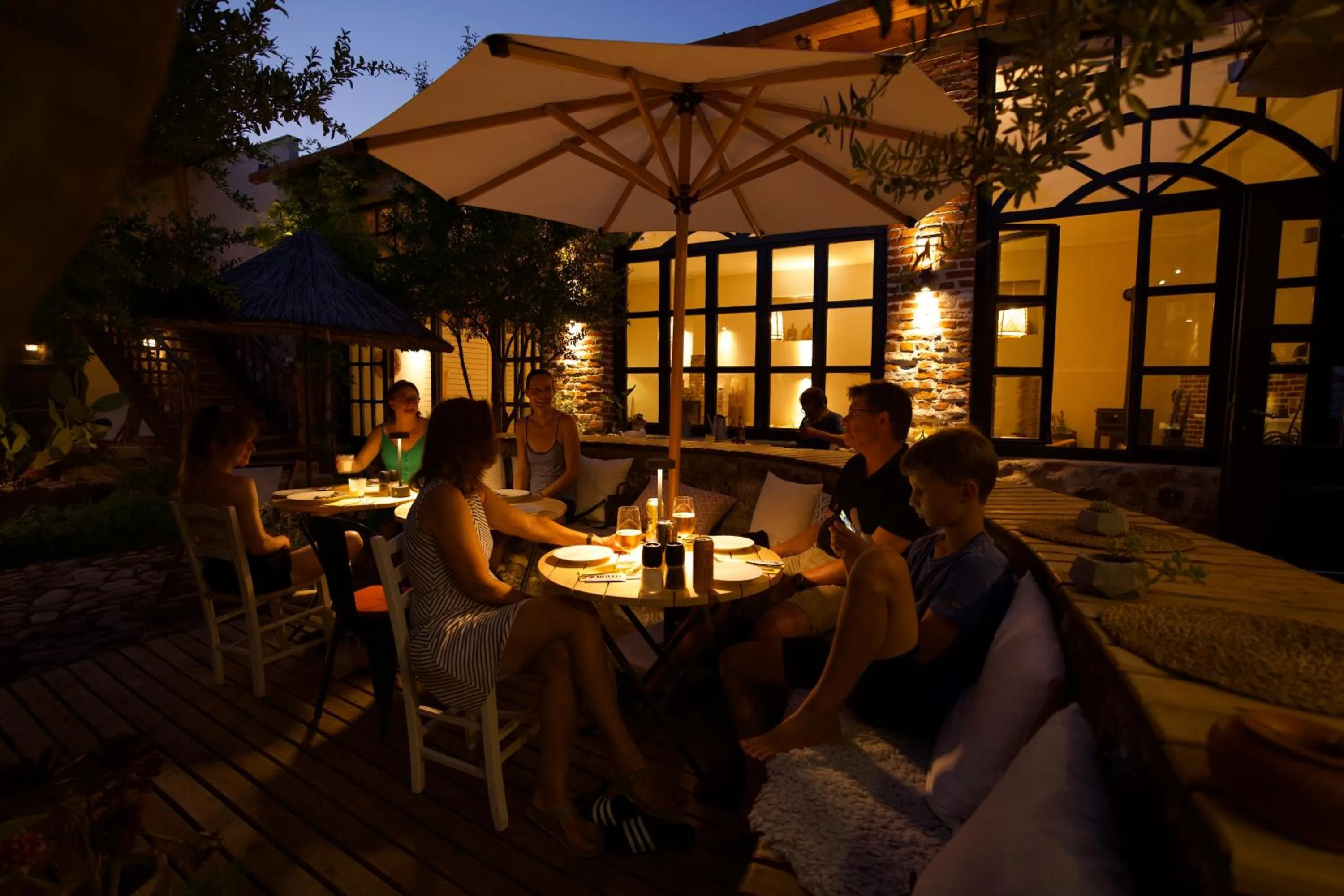 Attalos Suites Hotel