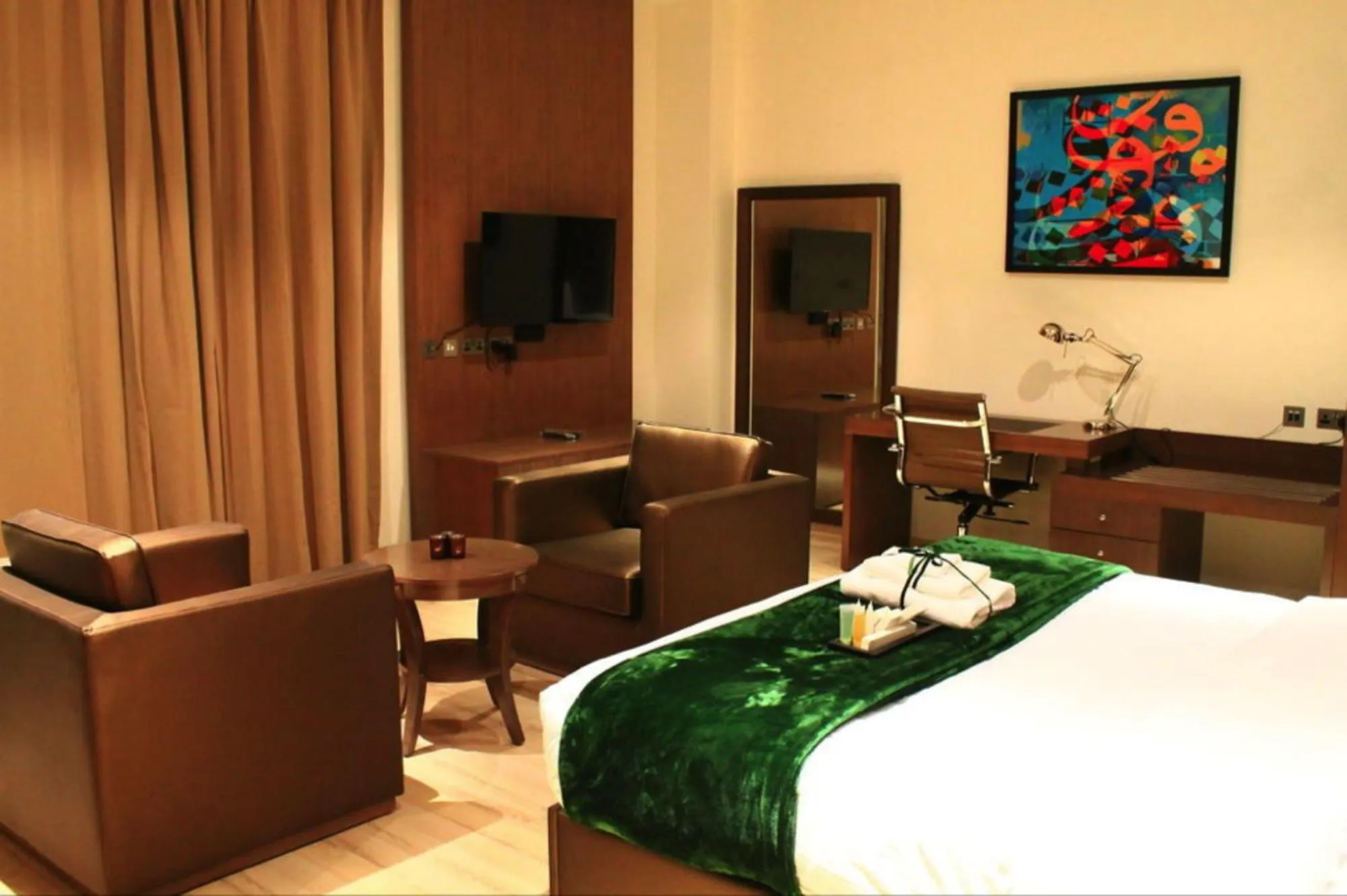 Living room, Bed in Rawda Hotel