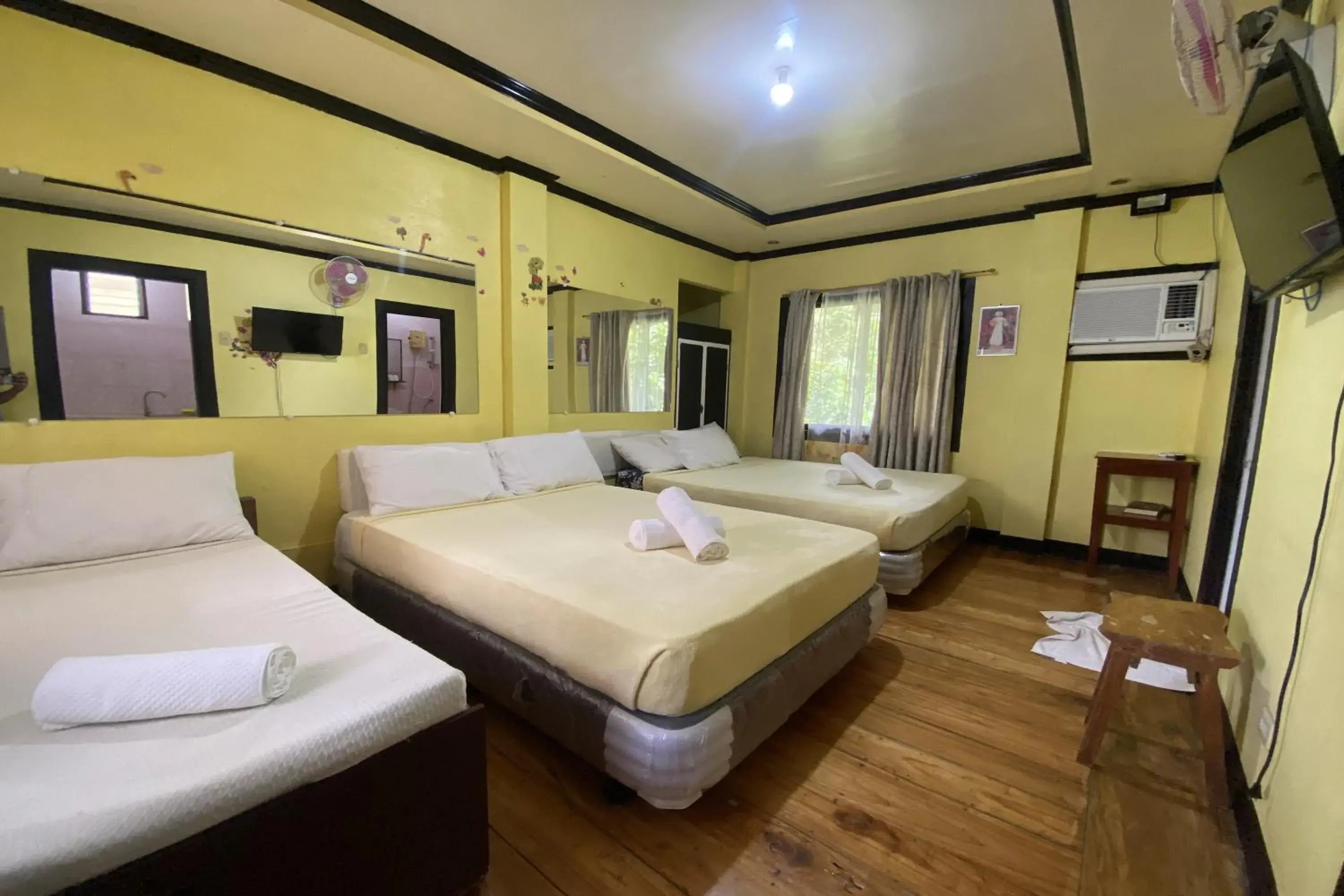 Family Room with Sea View in D & A Seaside Cottages Family Room with Sea View in D & A Seaside Cottages