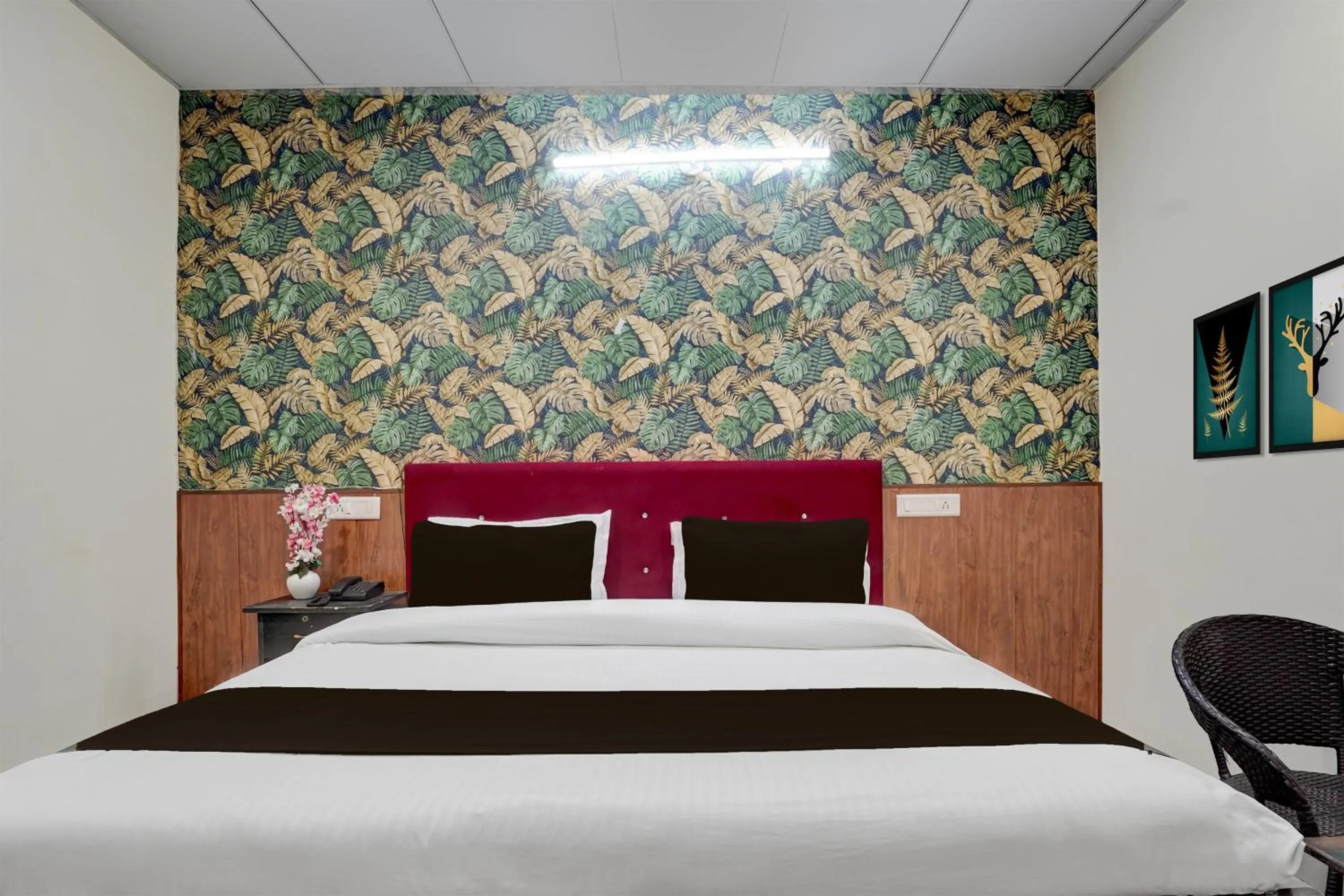 Bedroom, Bed in Super Hotel O Sector 58 Mohali Formerly Hotel Alpha