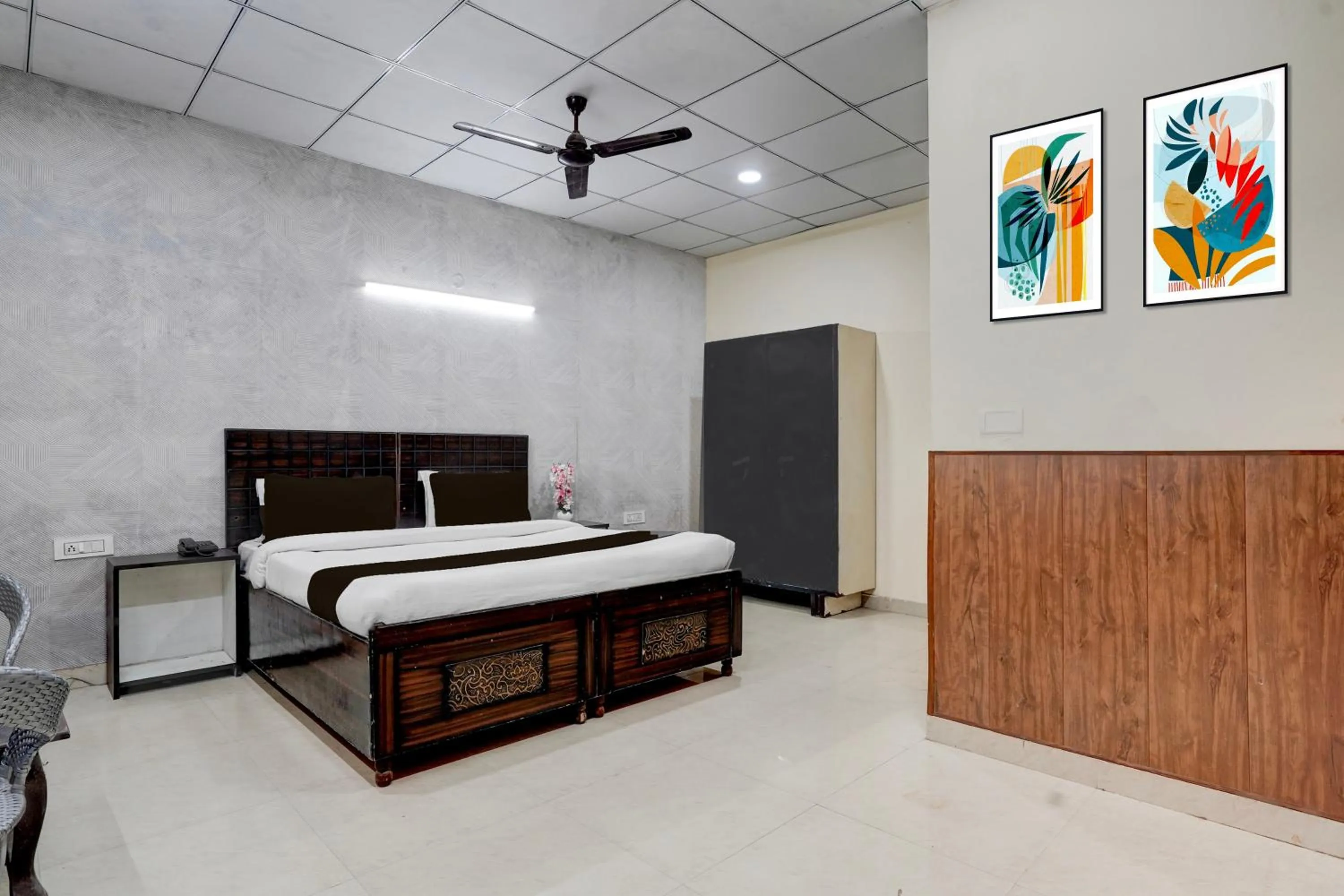 Bedroom, Bed in Super Hotel O Sector 58 Mohali Formerly Hotel Alpha