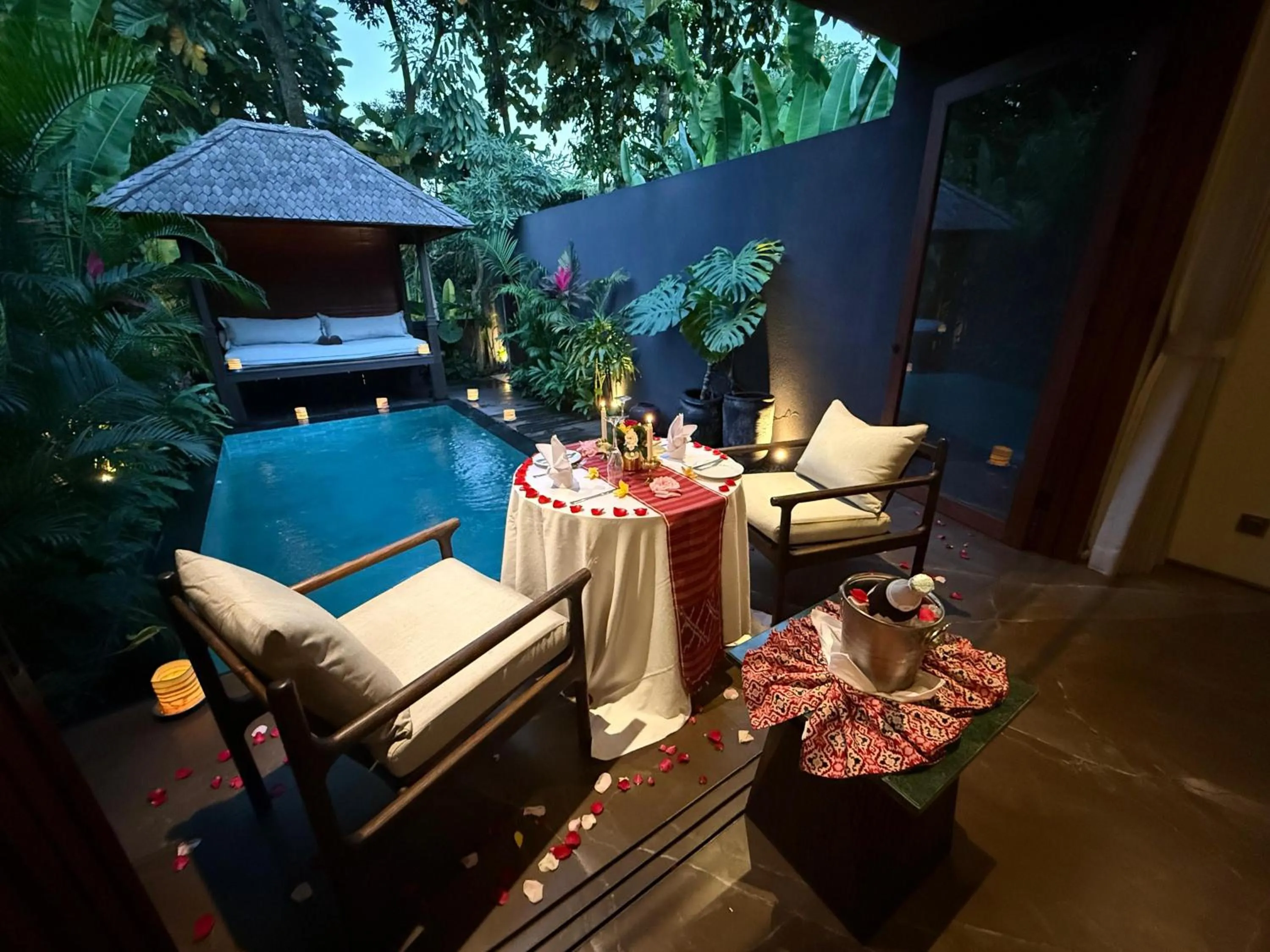 Dinner in Mayaloka Villas Ubud