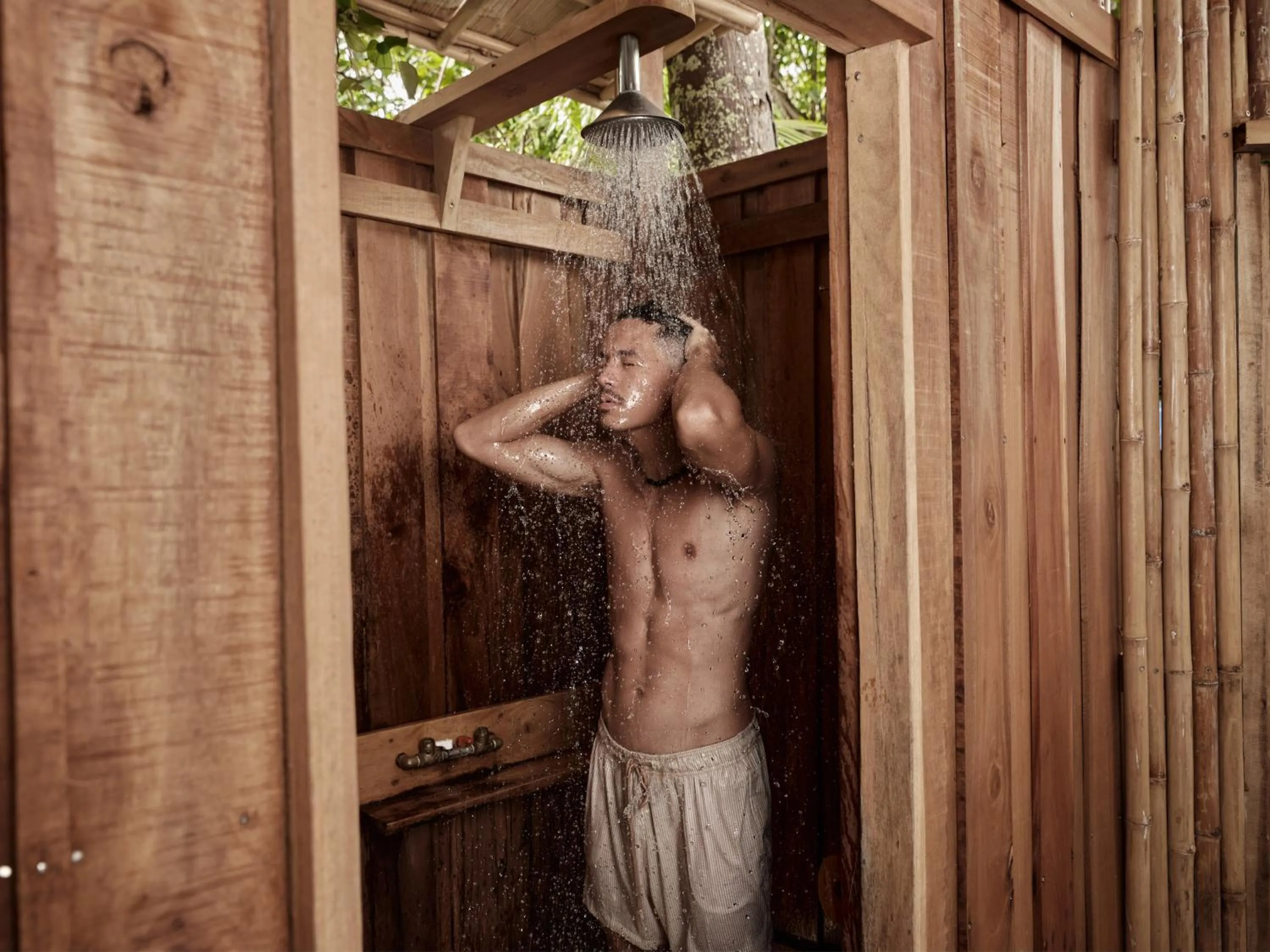 Bowling in The Survival by Seudam