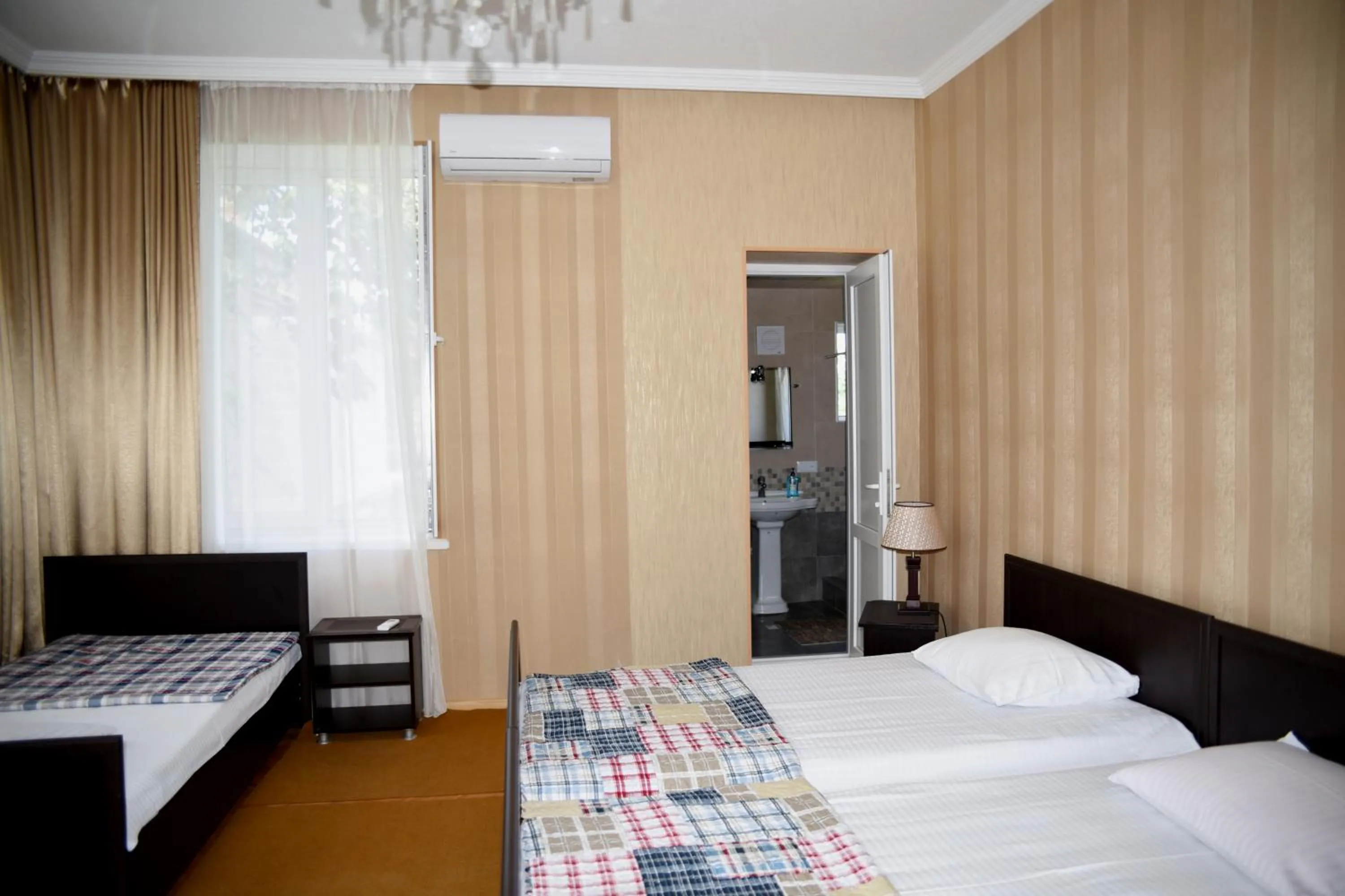 Standard Triple Room in Tinikos Guest House