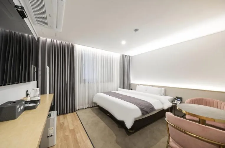 Bed in Hotel 7 Bricks Gwangju Sangmu