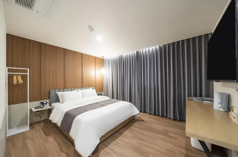 Bed in Hotel 7 Bricks Gwangju Sangmu