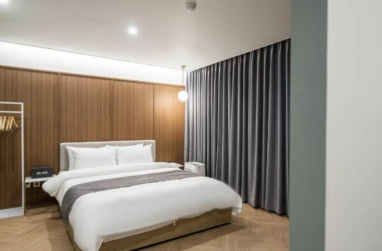 Bed in Hotel 7 Bricks Gwangju Sangmu