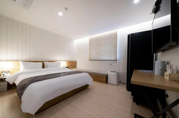 Bed in Hotel 7 Bricks Gwangju Sangmu