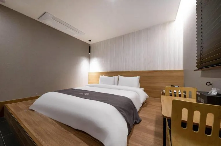 Bed in Hotel 7 Bricks Gwangju Sangmu
