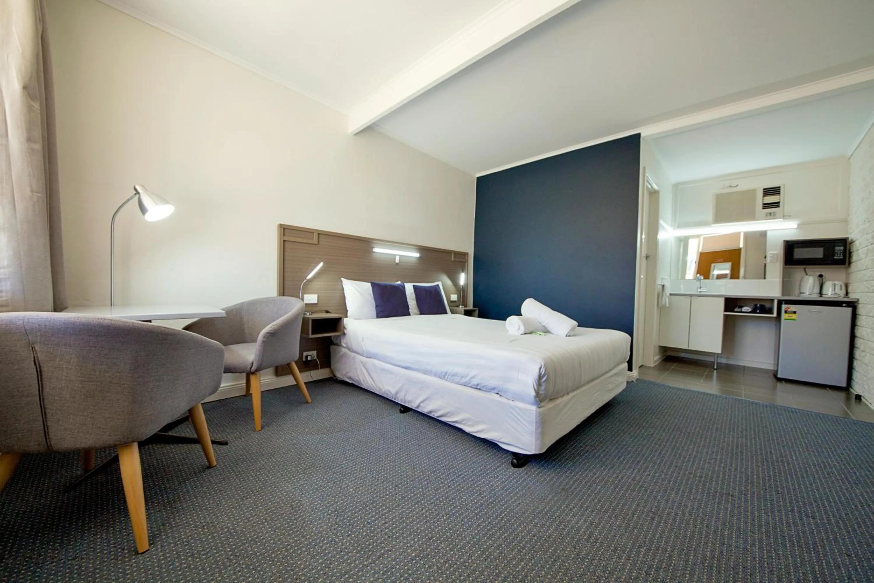 Bedroom, Bed in Motel Yarrawonga