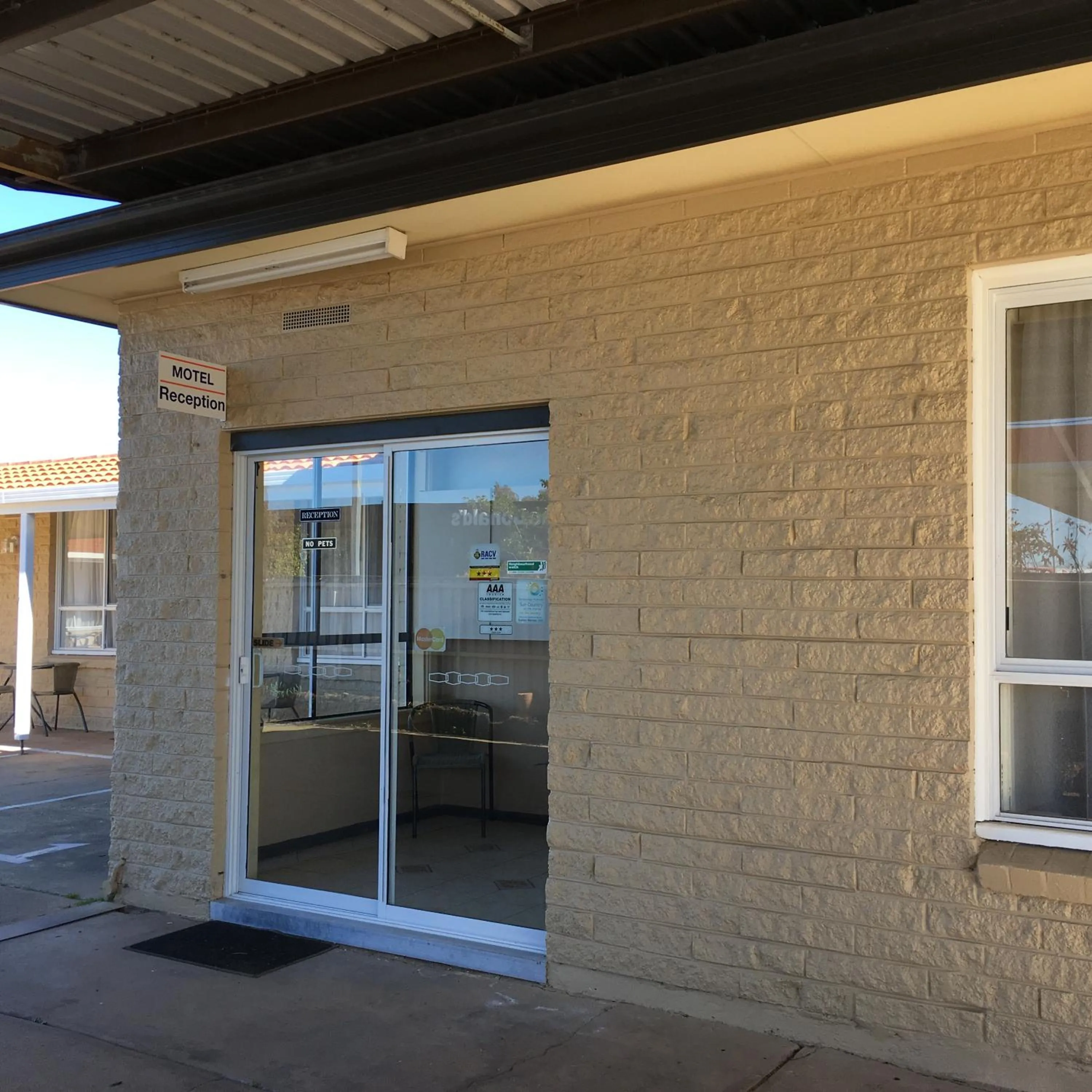 Facade/entrance in Motel Yarrawonga