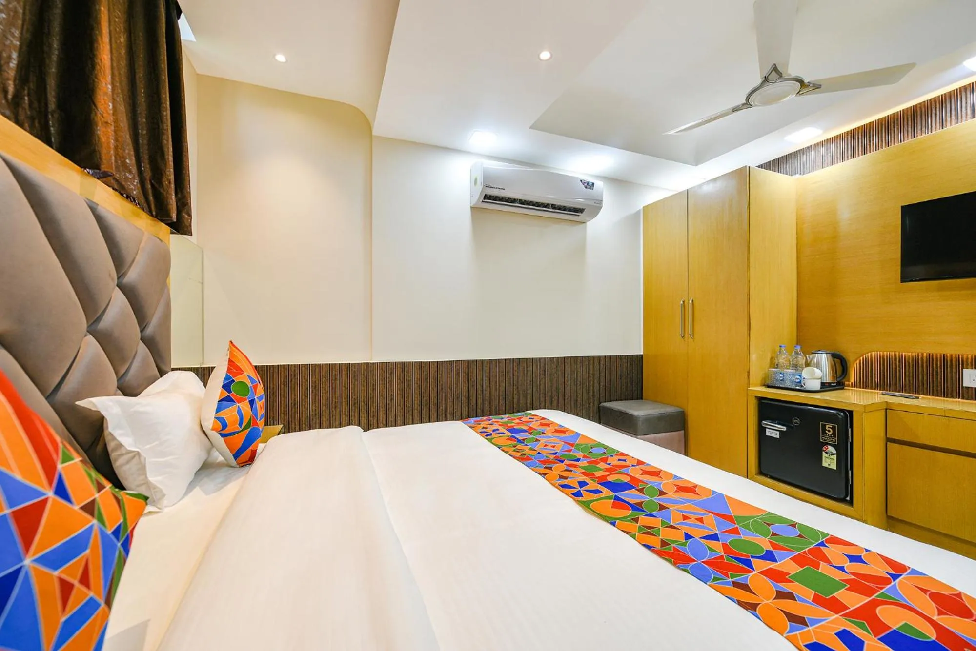 Bed in FabHotel Grand Palazzo Near Paschim Vihar