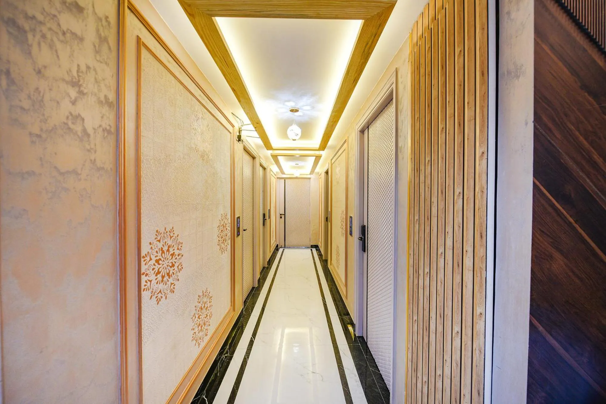 Lobby or reception in FabHotel Grand Palazzo Near Paschim Vihar