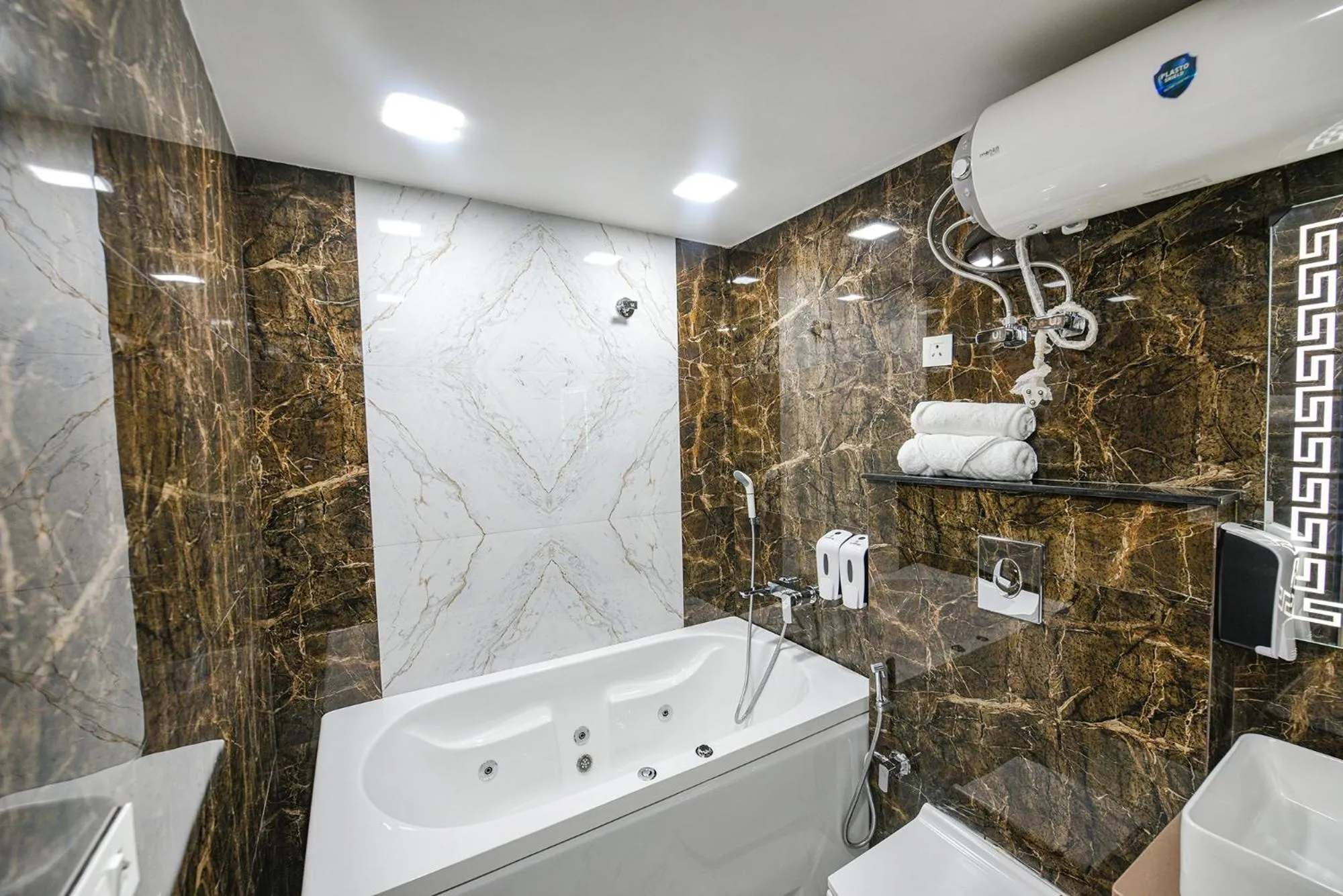Bathroom in FabHotel Grand Palazzo Near Paschim Vihar